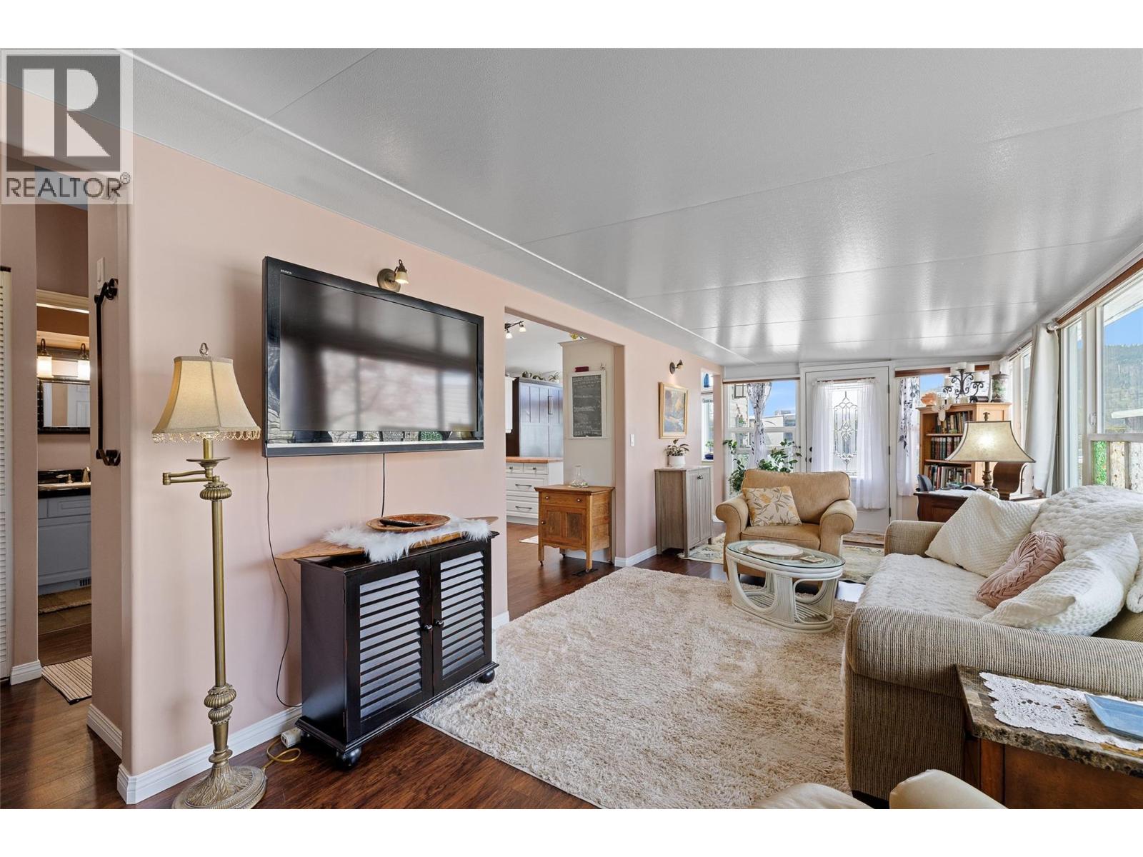 Picture for Unit #348, 415 Commonwealth  Road https://www.cirrealty.ca/reb/bc/5/10366045_30.jpg