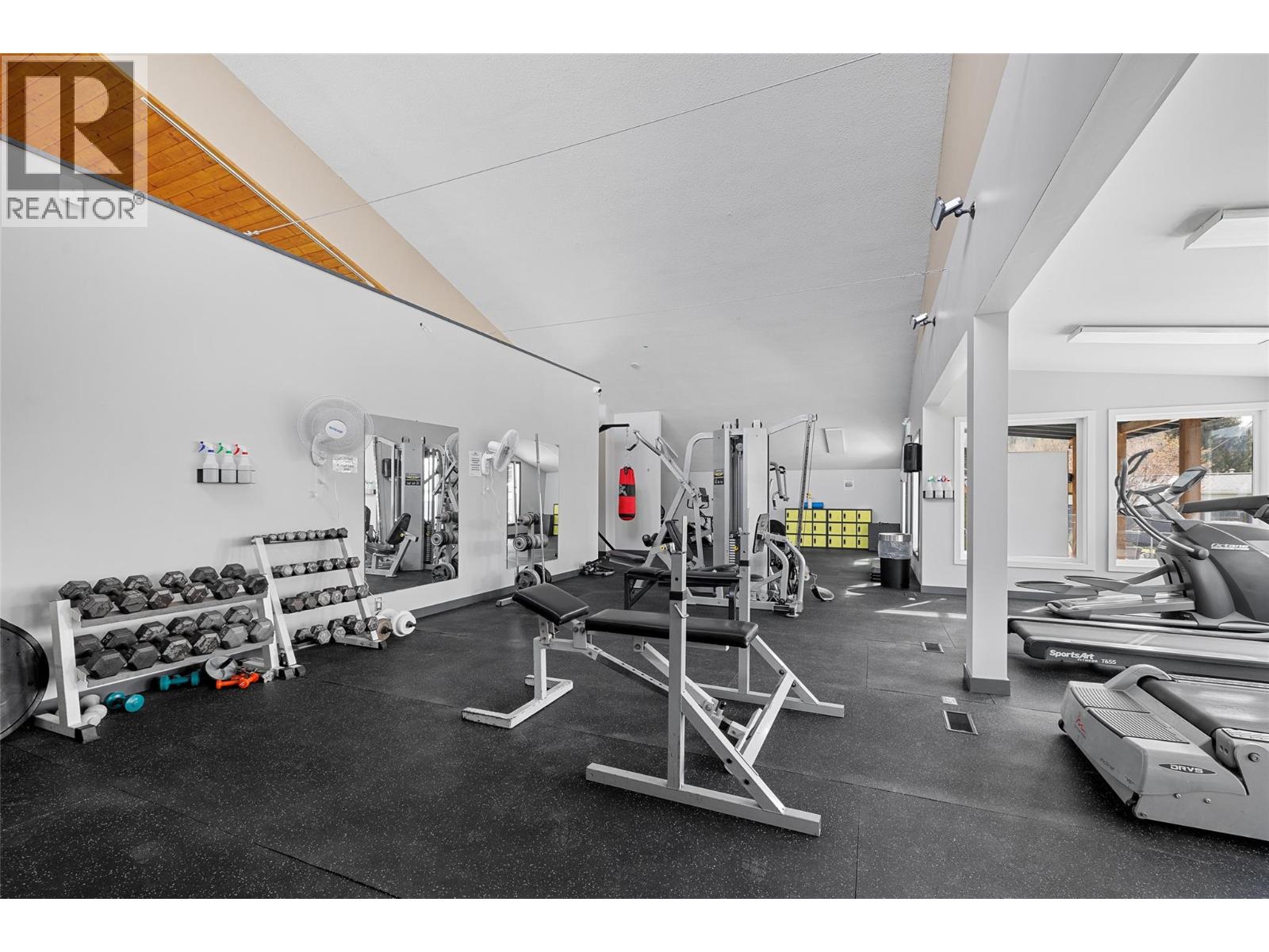 Picture for Unit #348, 415 Commonwealth  Road https://www.cirrealty.ca/reb/bc/5/10366045_55.jpg