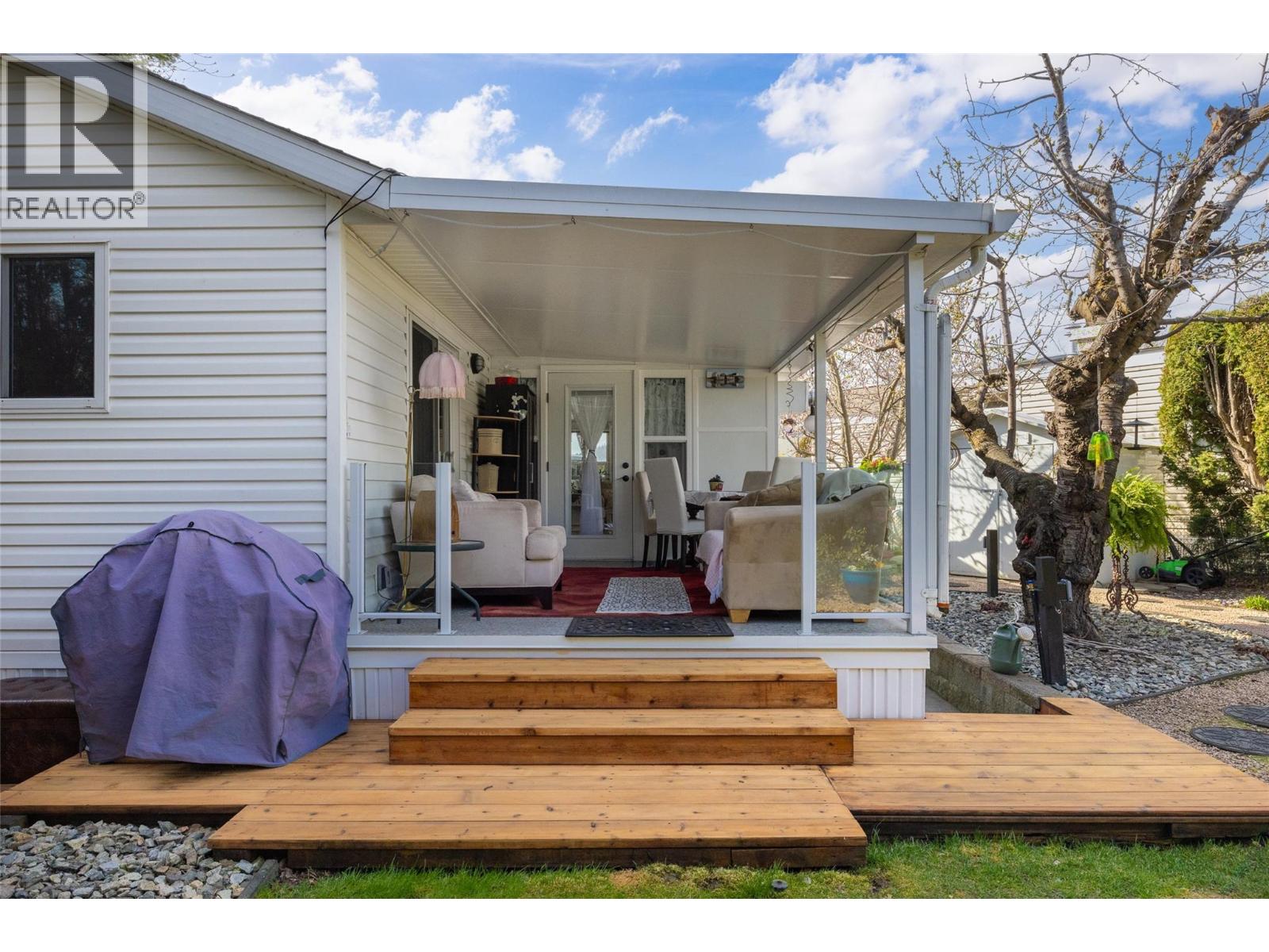 Picture for Unit #348, 415 Commonwealth  Road https://www.cirrealty.ca/reb/bc/5/10366045_7.jpg