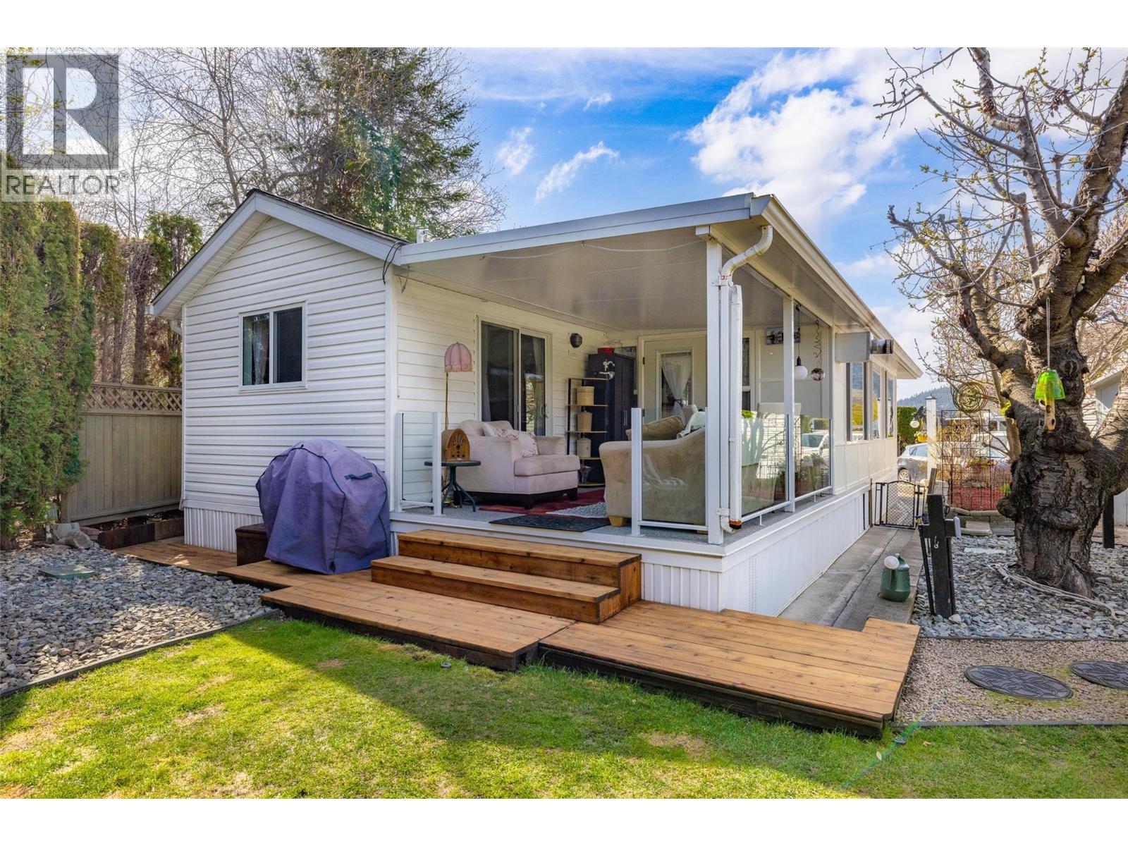 Picture for Unit #348, 415 Commonwealth  Road https://www.cirrealty.ca/reb/bc/5/10366045_8.jpg