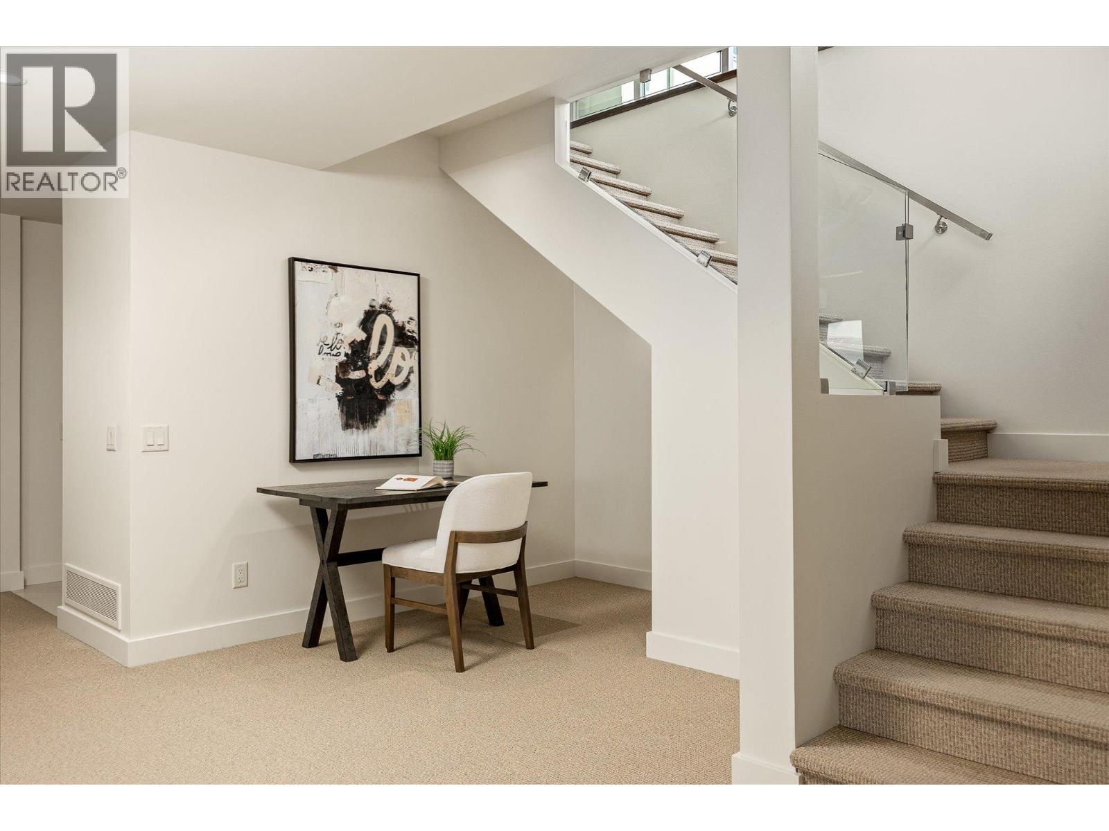 Picture for 5560 Lakeshore  Road https://www.cirrealty.ca/reb/bc/5/10366095_35.jpg