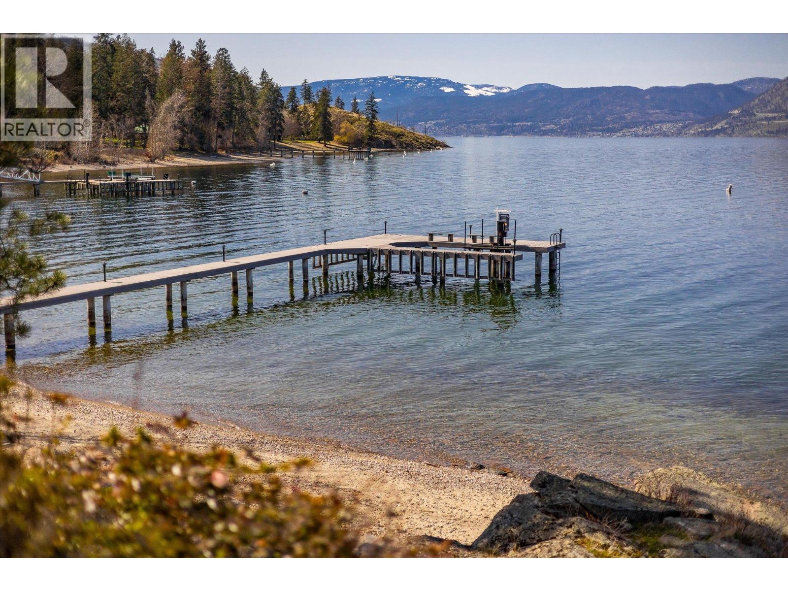 Picture for 5560 Lakeshore  Road https://www.cirrealty.ca/reb/bc/5/10366095_49.jpg