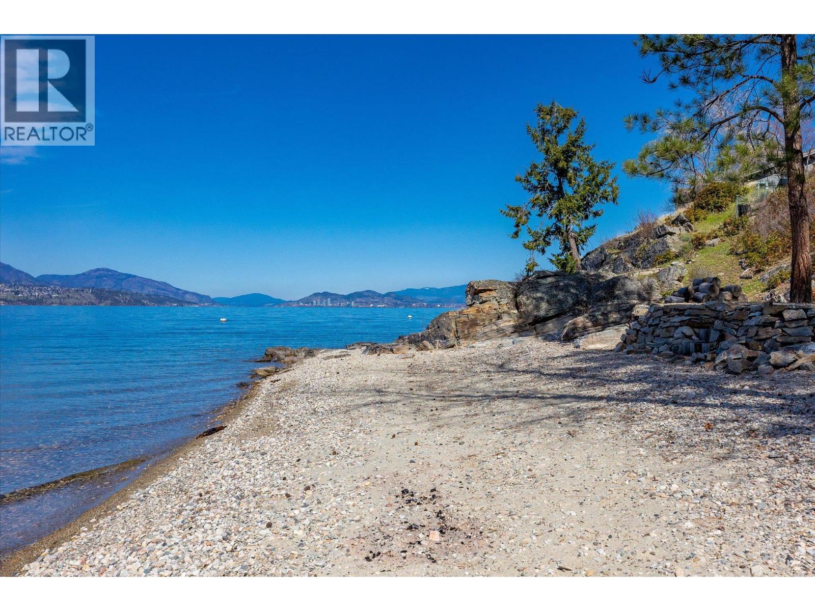 Picture for 5560 Lakeshore  Road https://www.cirrealty.ca/reb/bc/5/10366095_52.jpg