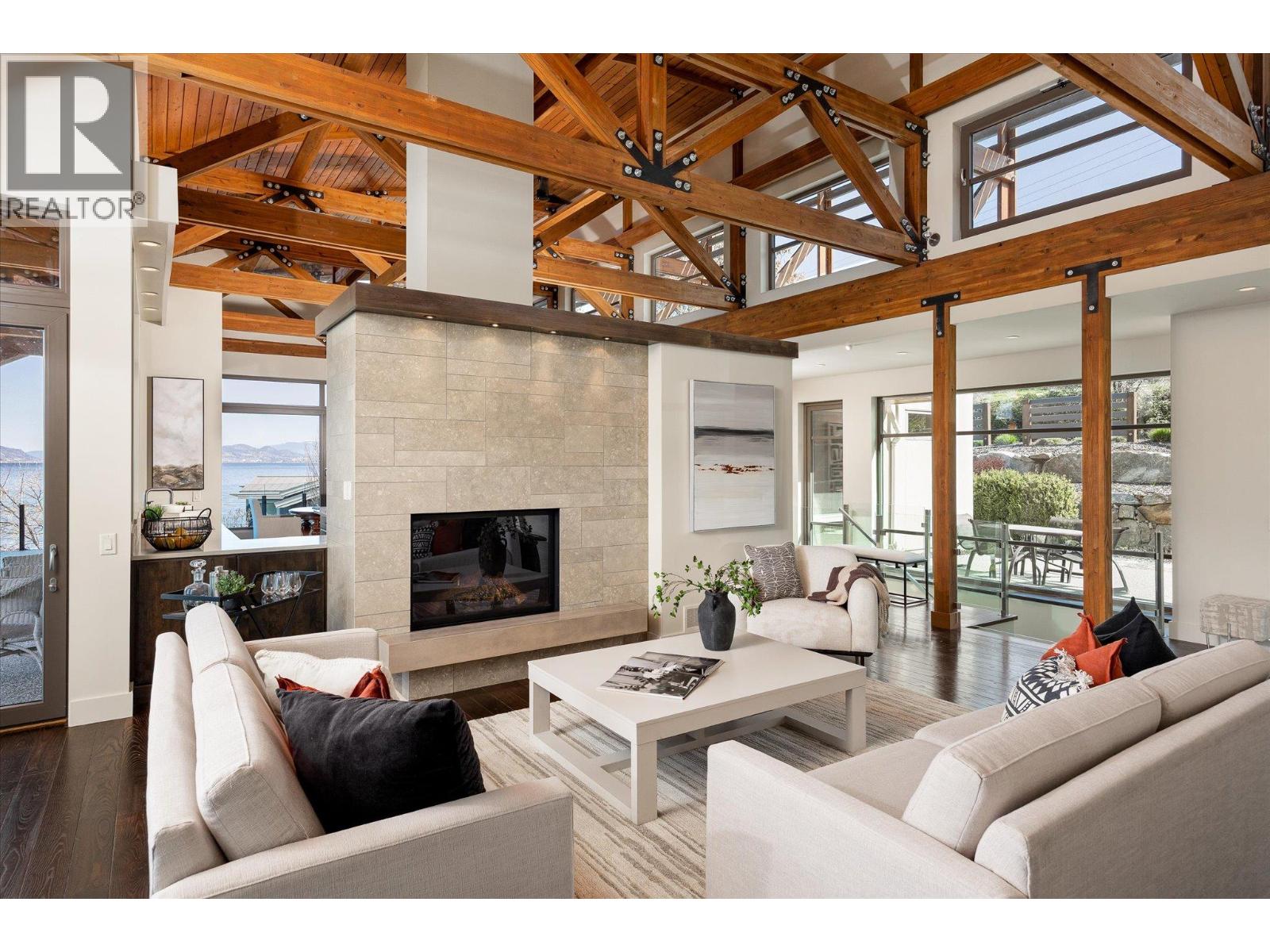 Picture for 5560 Lakeshore  Road https://www.cirrealty.ca/reb/bc/5/10366095_7.jpg