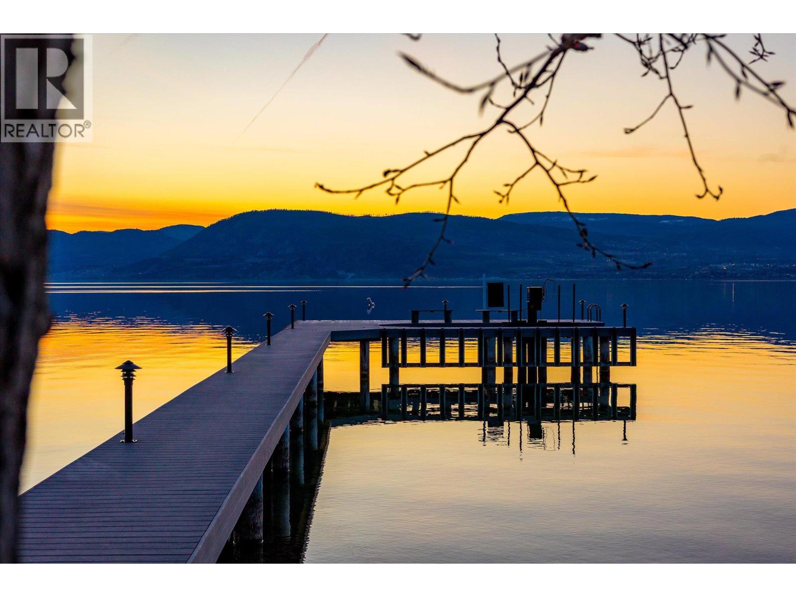 Picture for 5560 Lakeshore  Road https://www.cirrealty.ca/reb/bc/5/10366095_72.jpg