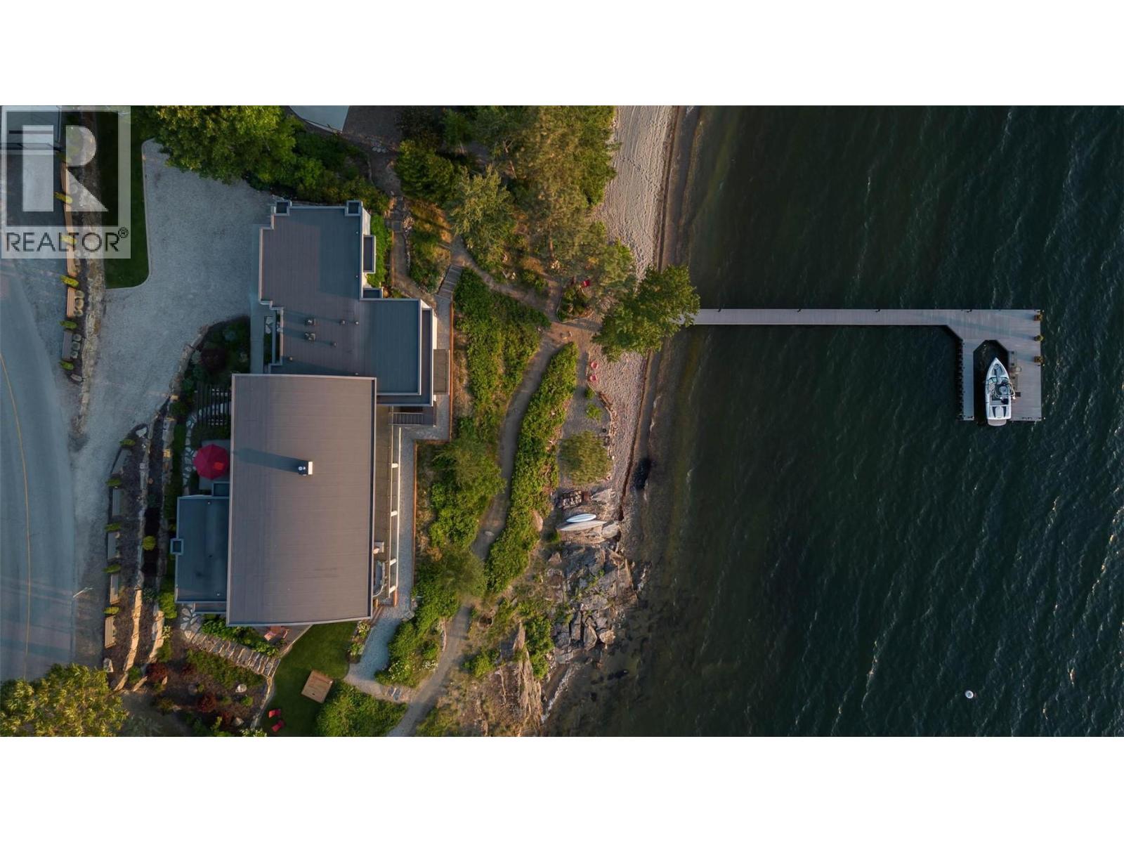 Picture for 5560 Lakeshore  Road https://www.cirrealty.ca/reb/bc/5/10366095_94.jpg