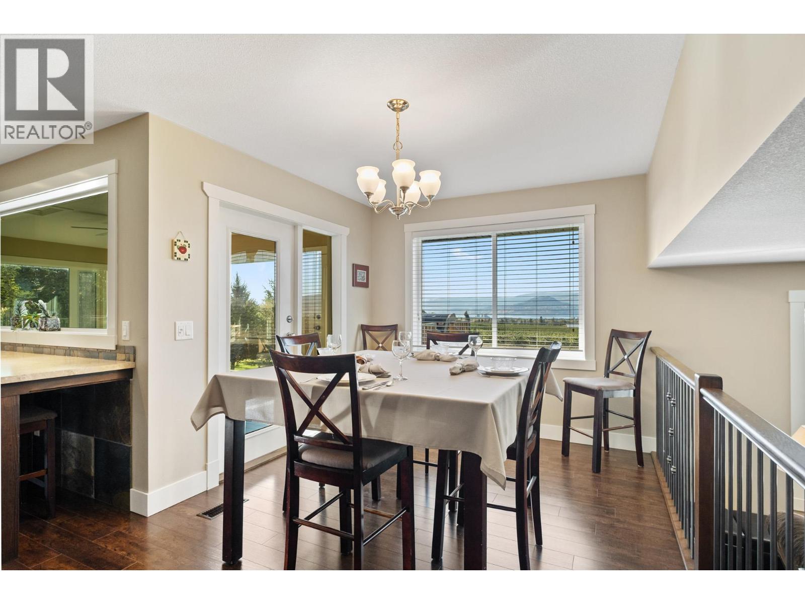 Picture for 3769 Spiers  Road https://www.cirrealty.ca/reb/bc/5/10366115_16.jpg