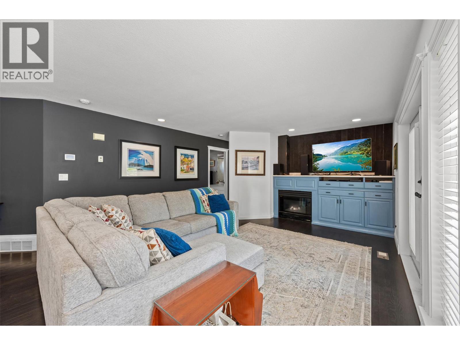 Picture for 3016 Lakeview Cove  Road https://www.cirrealty.ca/reb/bc/5/10366125_14.jpg