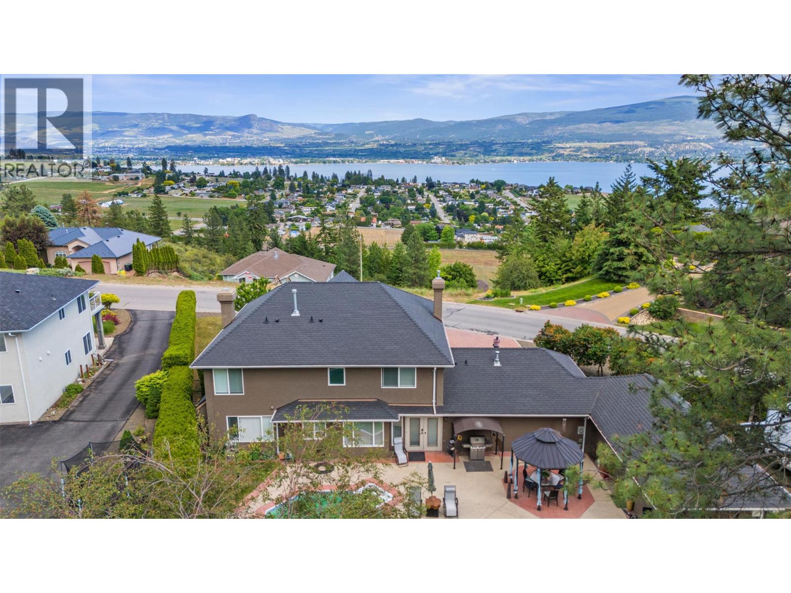 Picture for 3016 Lakeview Cove  Road https://www.cirrealty.ca/reb/bc/5/10366125_2.jpg