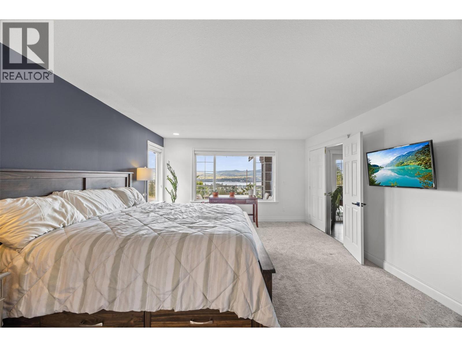 Picture for 3016 Lakeview Cove  Road https://www.cirrealty.ca/reb/bc/5/10366125_21.jpg
