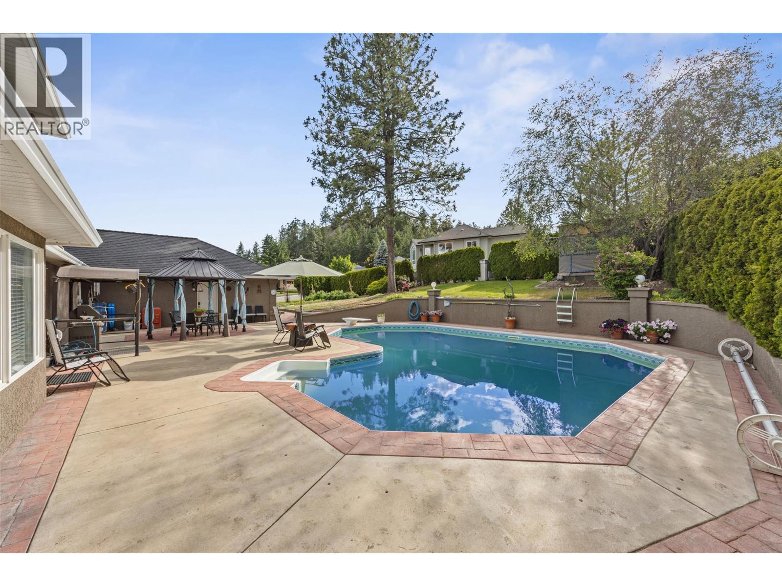 Picture for 3016 Lakeview Cove  Road https://www.cirrealty.ca/reb/bc/5/10366125_33.jpg