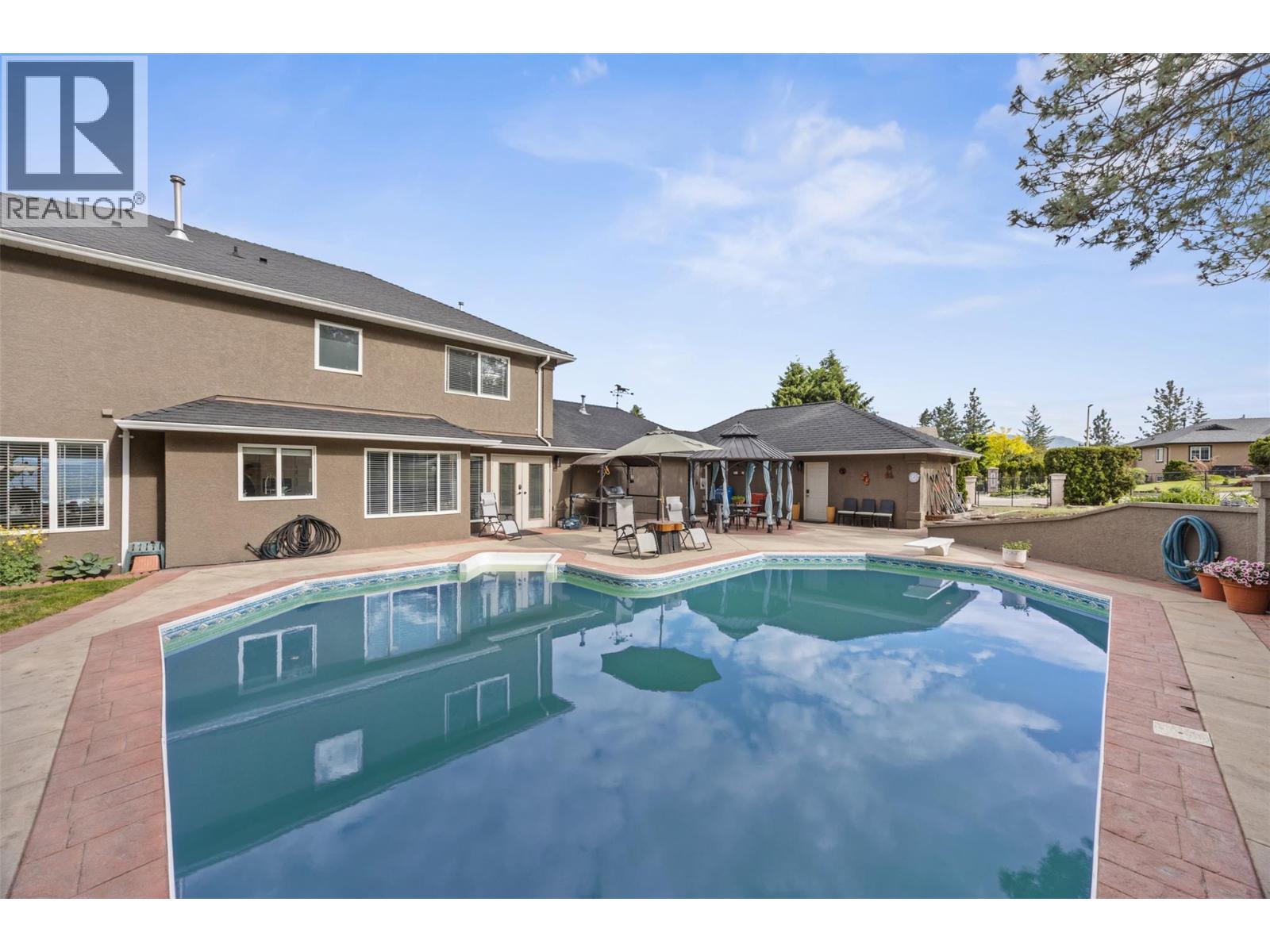 Picture for 3016 Lakeview Cove  Road https://www.cirrealty.ca/reb/bc/5/10366125_34.jpg