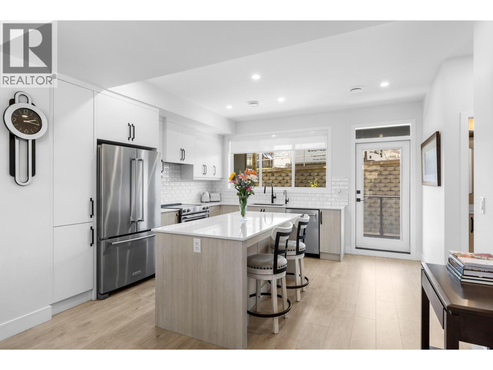 Picture for Unit #48, 8000 Vedette  Drive https://www.cirrealty.ca/reb/bc/5/10366135_11.jpg