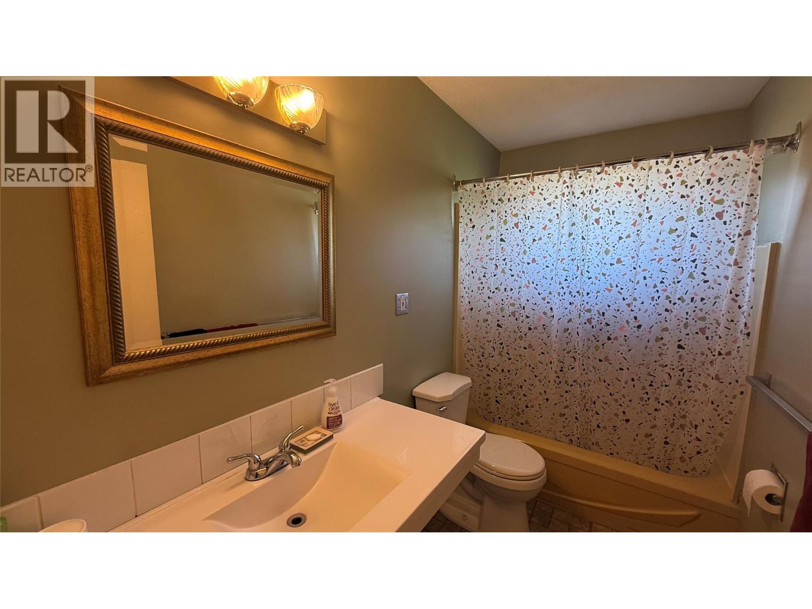 Picture for 169 Cariboo  Road https://www.cirrealty.ca/reb/bc/5/10366165_10.jpg