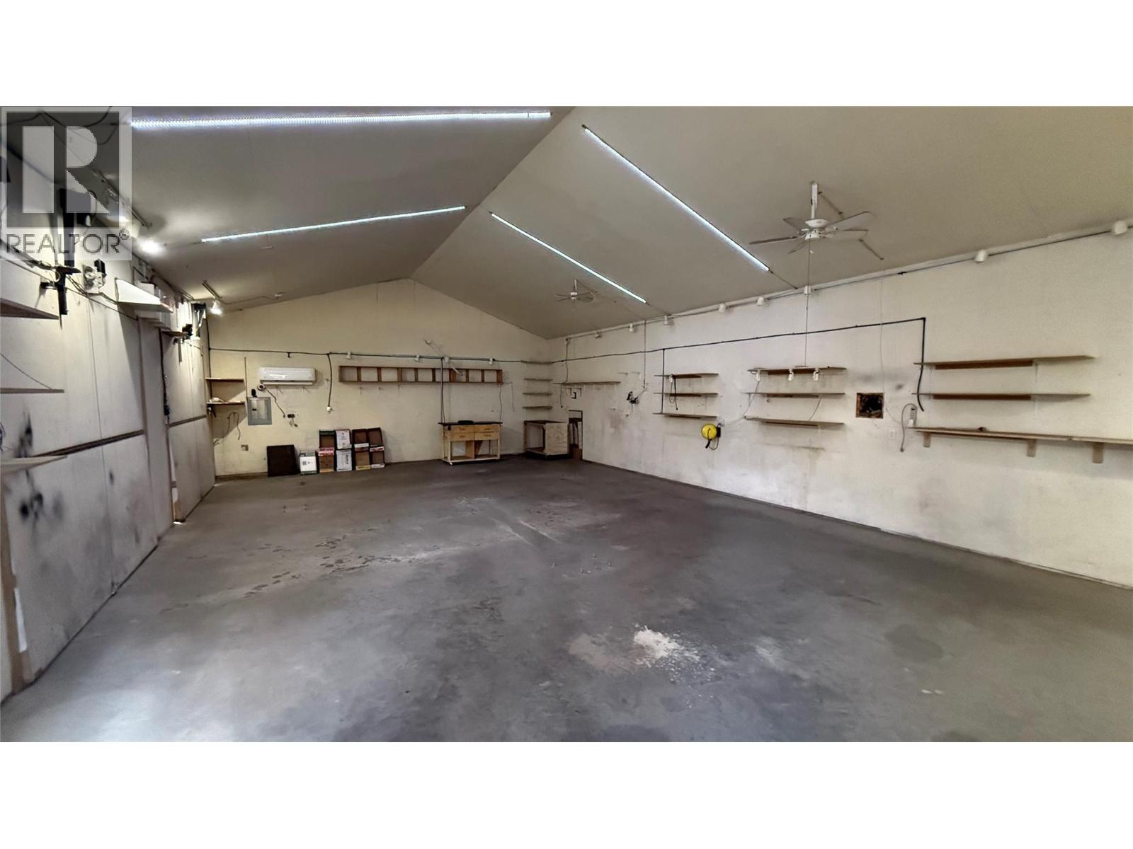 Picture for 169 Cariboo  Road https://www.cirrealty.ca/reb/bc/5/10366165_19.jpg