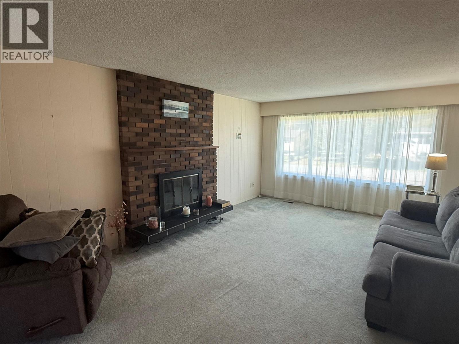 Picture for 169 Cariboo  Road https://www.cirrealty.ca/reb/bc/5/10366165_8.jpg