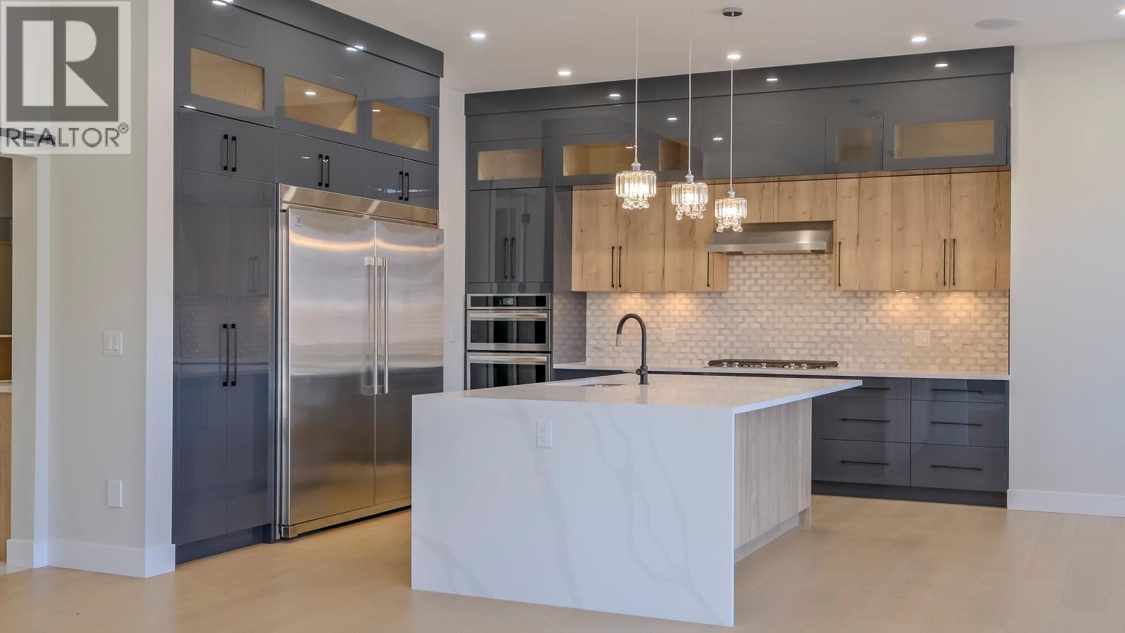 Picture for 937 Royal Troon  Lane https://www.cirrealty.ca/reb/bc/5/10366355_21.jpg