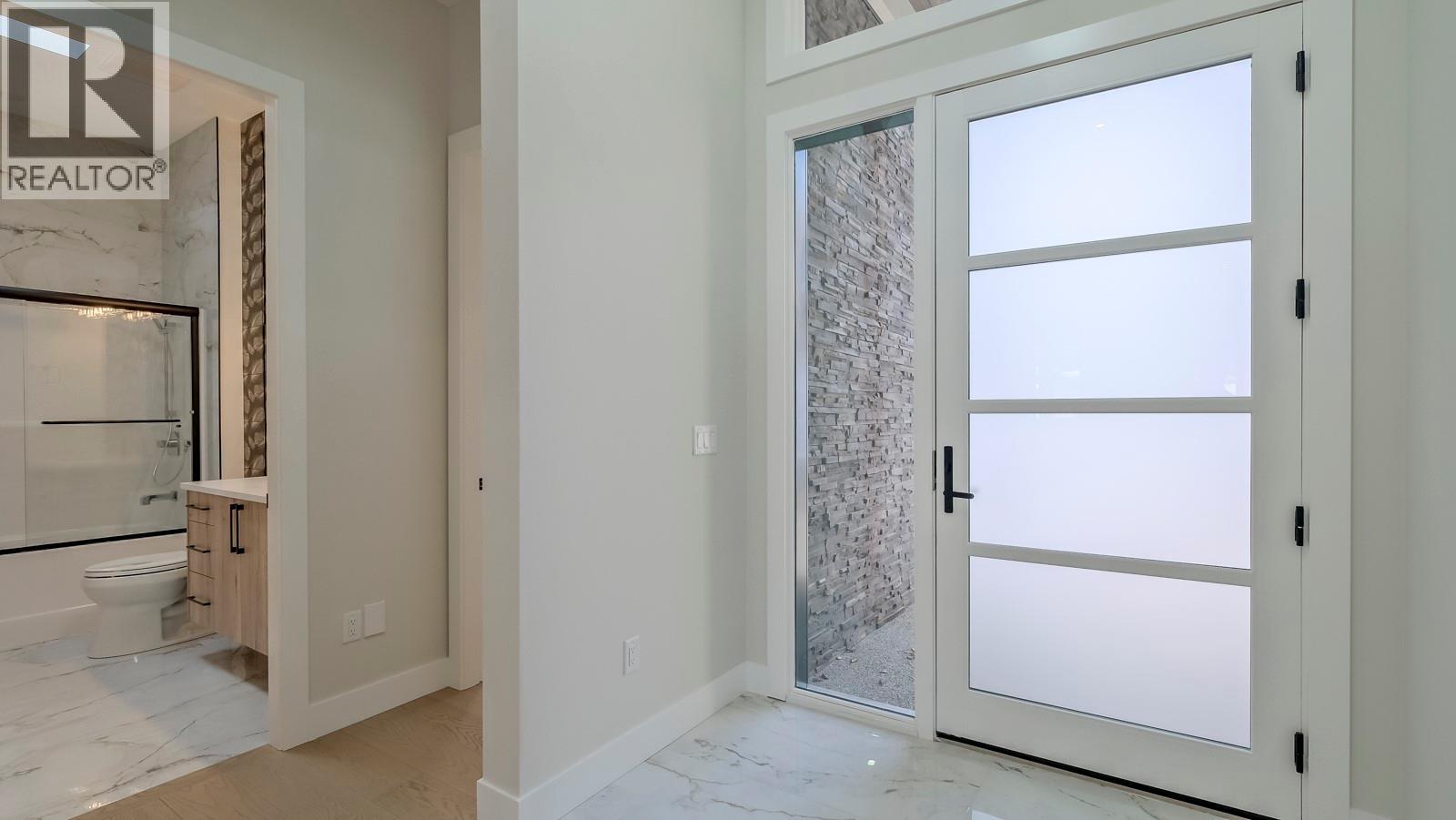 Picture for 937 Royal Troon  Lane https://www.cirrealty.ca/reb/bc/5/10366355_34.jpg