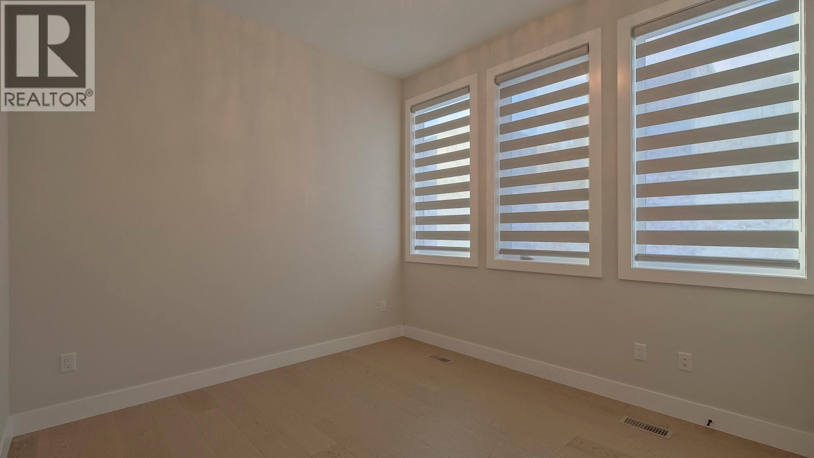 Picture for 937 Royal Troon  Lane https://www.cirrealty.ca/reb/bc/5/10366355_38.jpg