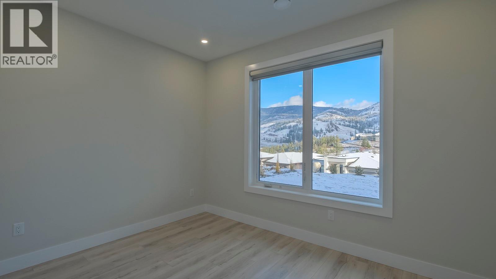 Picture for 937 Royal Troon  Lane https://www.cirrealty.ca/reb/bc/5/10366355_45.jpg