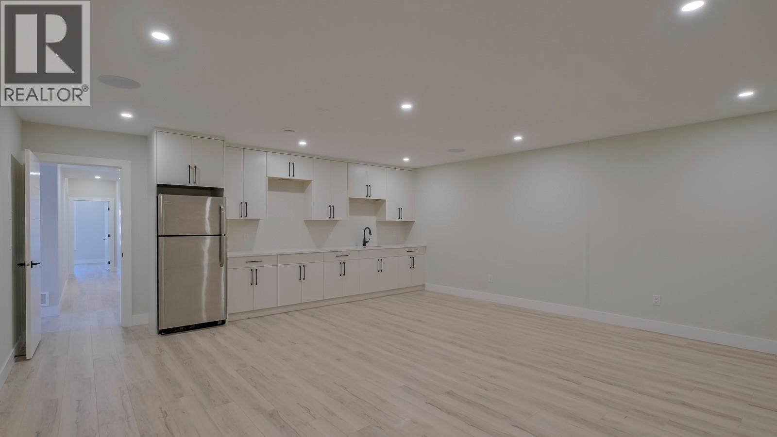 Picture for 937 Royal Troon  Lane https://www.cirrealty.ca/reb/bc/5/10366355_52.jpg