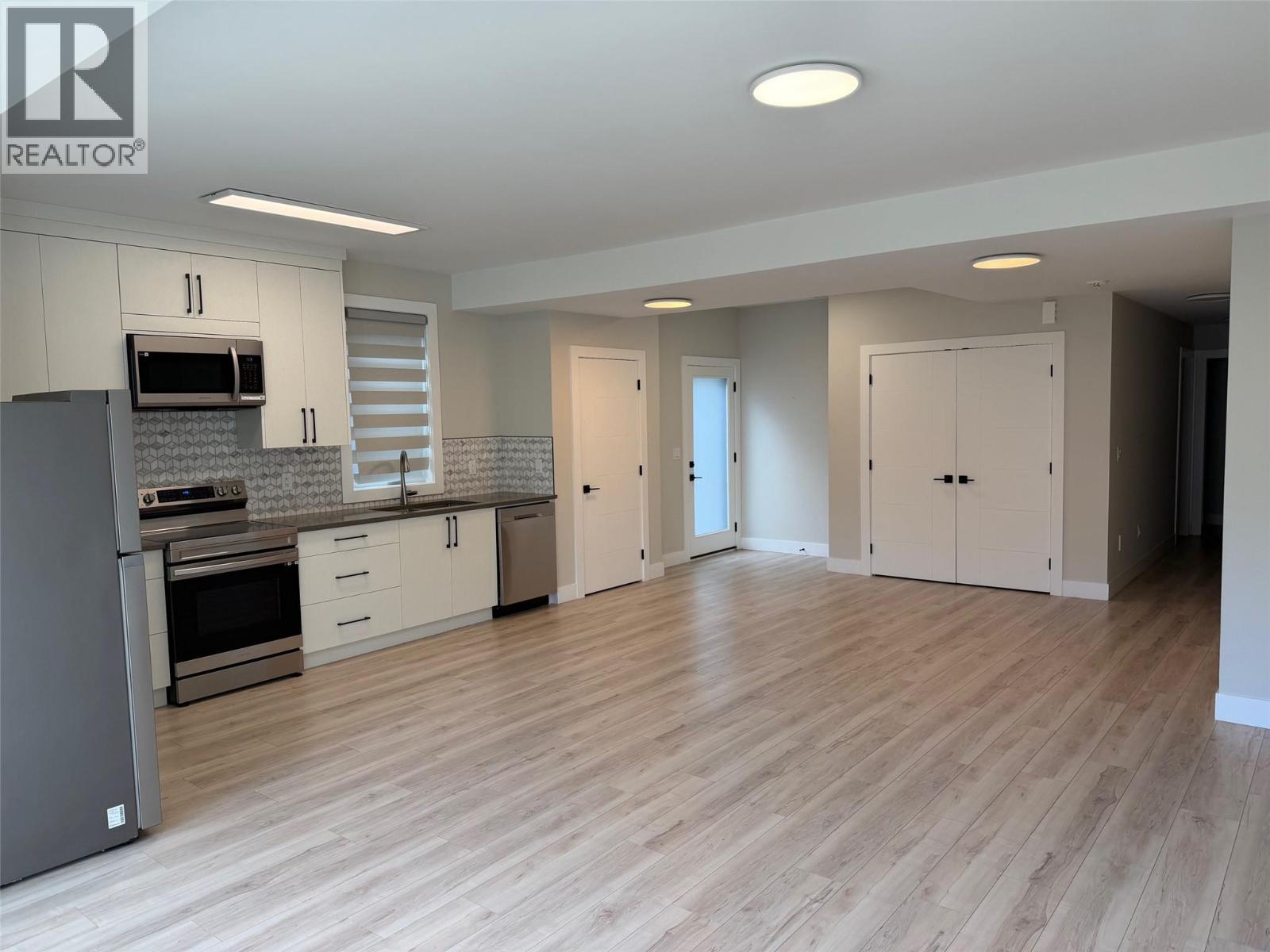 Picture for 937 Royal Troon  Lane https://www.cirrealty.ca/reb/bc/5/10366355_58.jpg