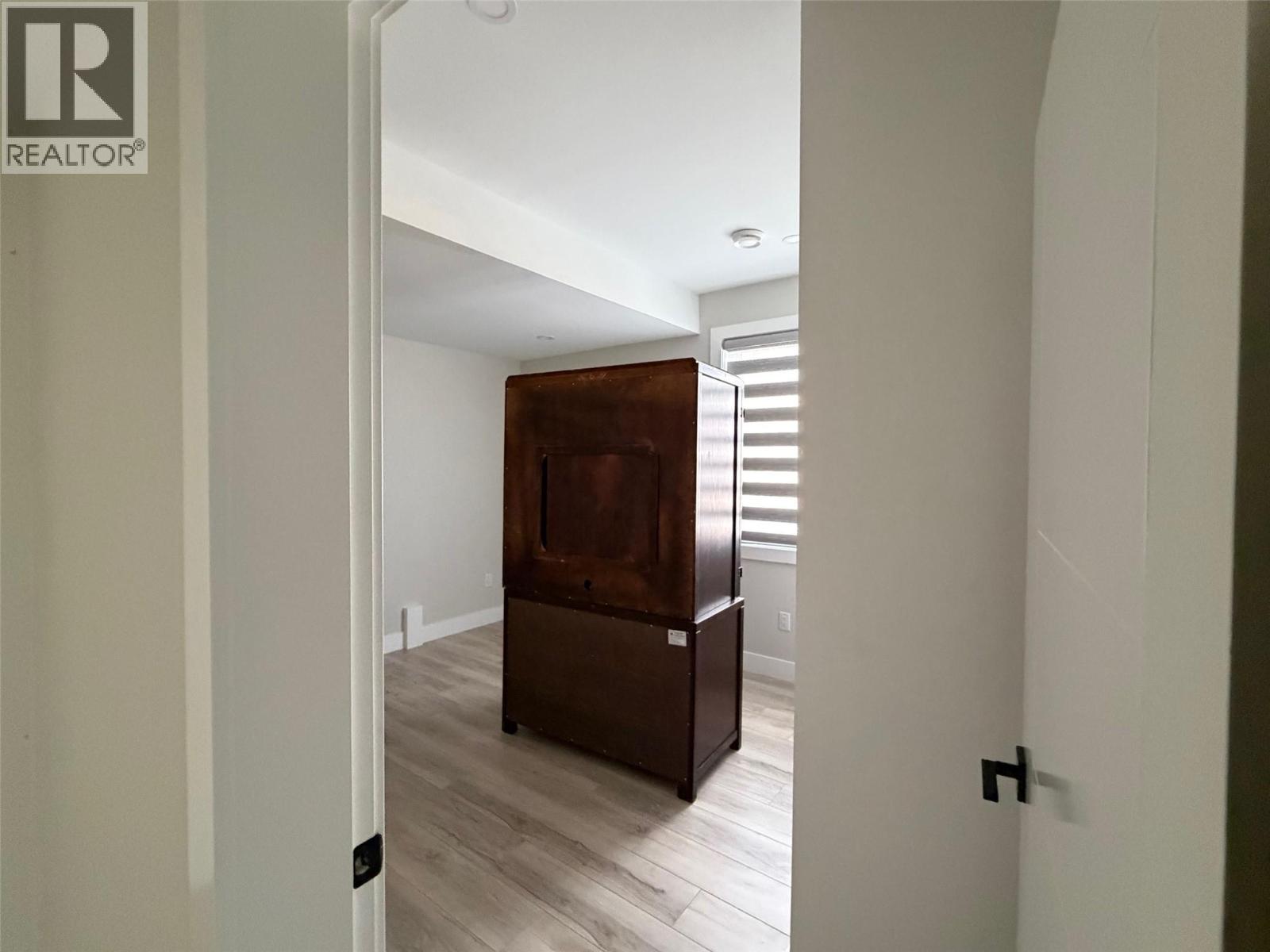 Picture for 937 Royal Troon  Lane https://www.cirrealty.ca/reb/bc/5/10366355_63.jpg