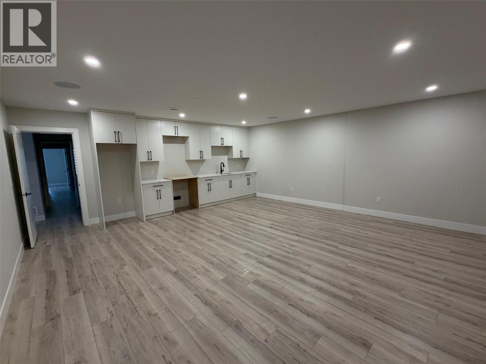 Picture for 937 Royal Troon  Lane https://www.cirrealty.ca/reb/bc/5/10366355_67.jpg