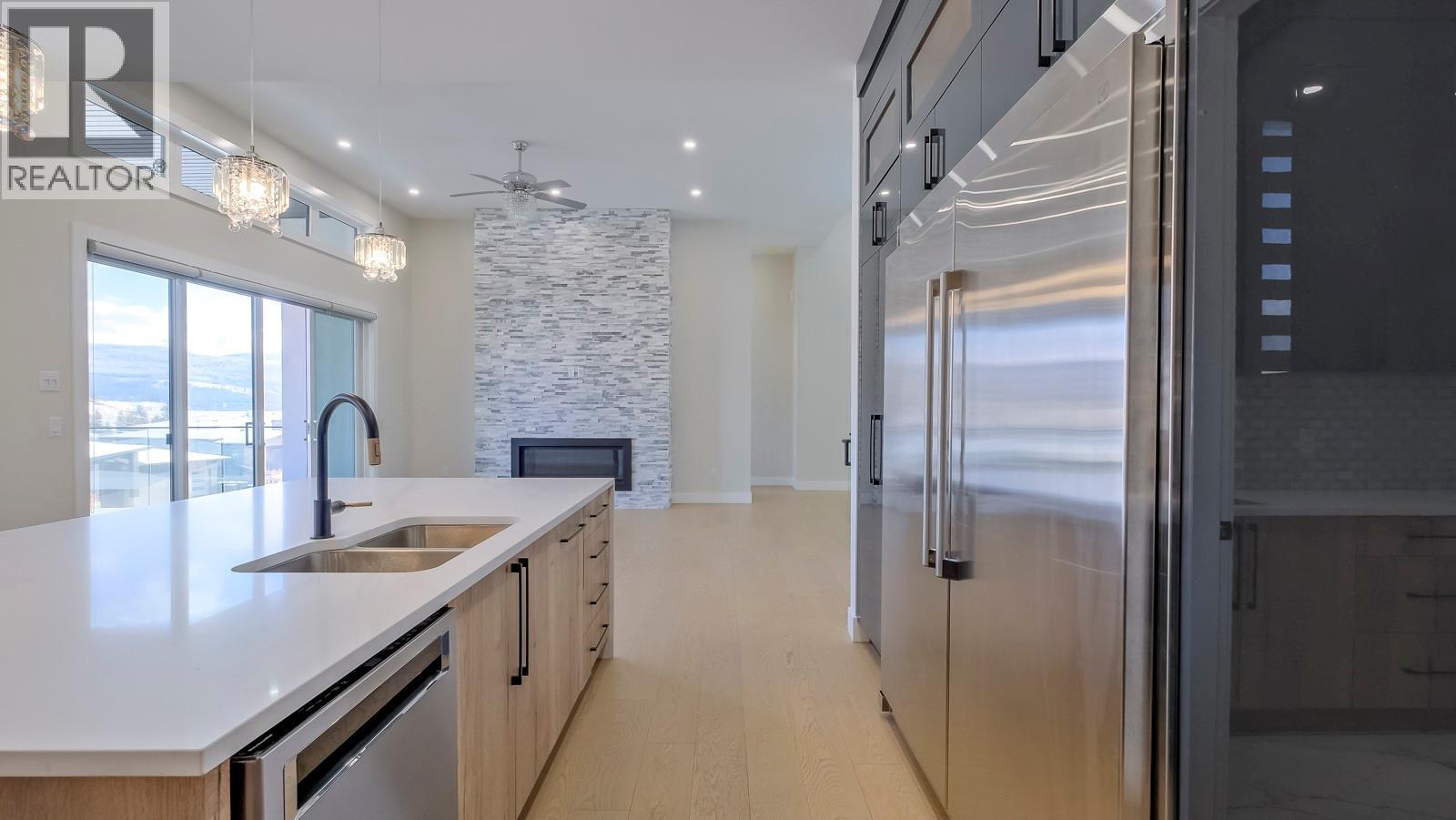 Picture for 937 Royal Troon  Lane https://www.cirrealty.ca/reb/bc/5/10366355_9.jpg