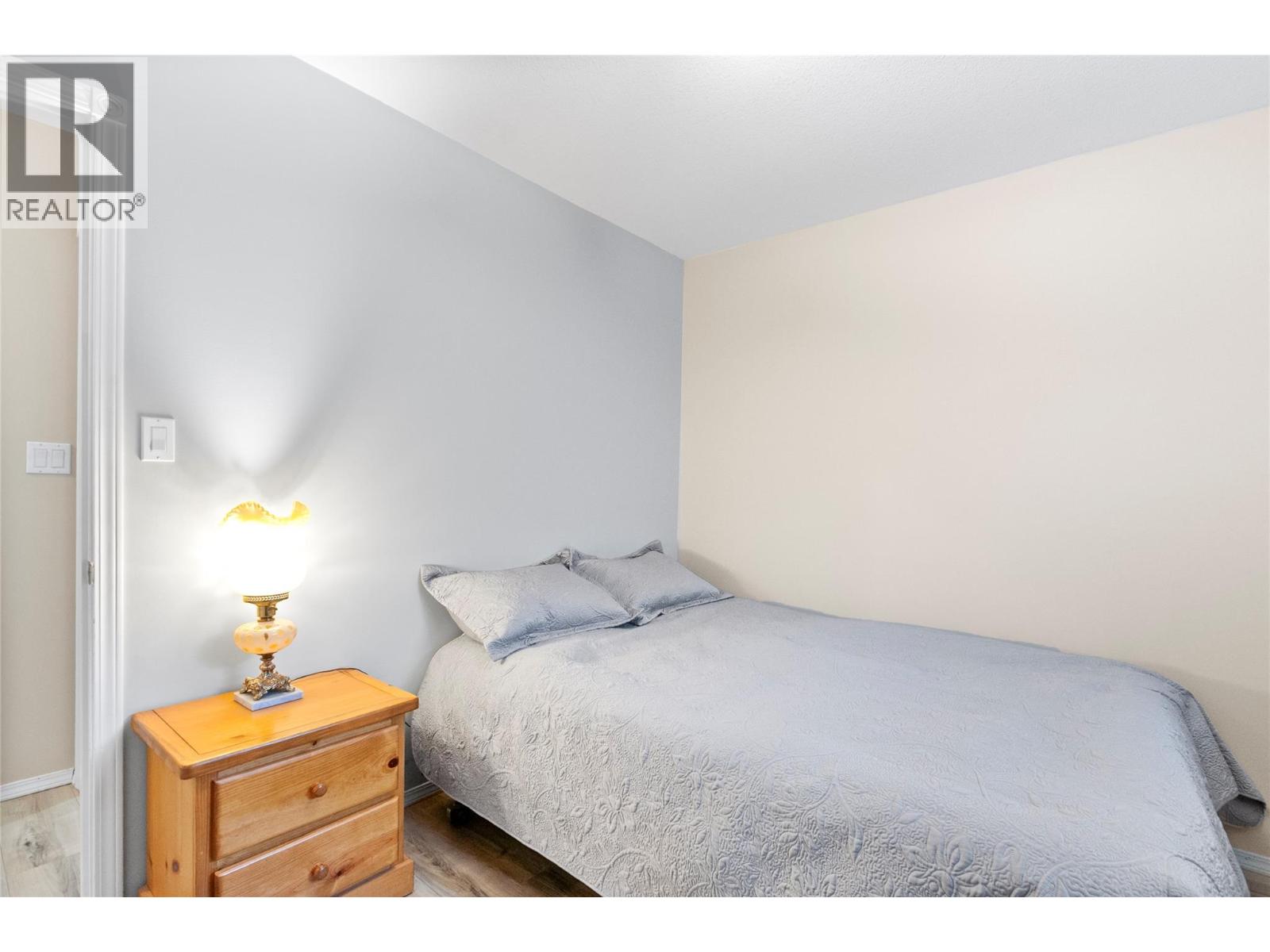 Picture for Unit #120, 1634 Carmi  Avenue https://www.cirrealty.ca/reb/bc/5/10366395_17.jpg