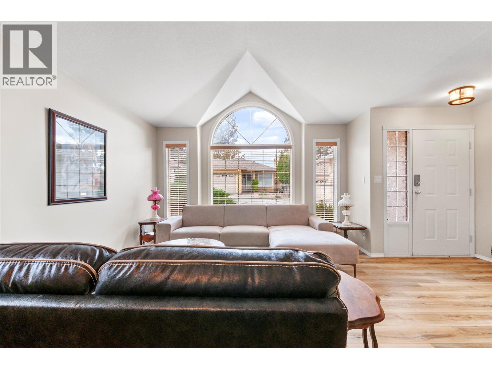 Picture for Unit #120, 1634 Carmi  Avenue