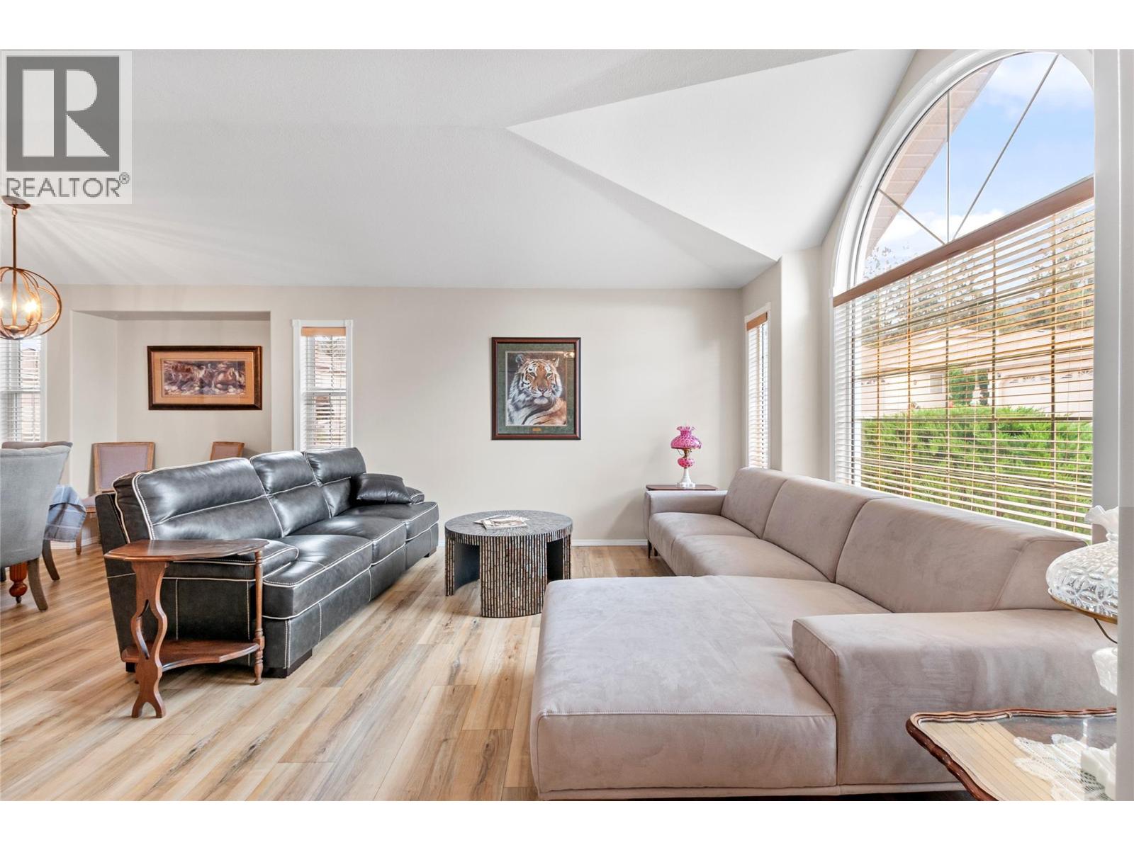 Picture for Unit #120, 1634 Carmi  Avenue