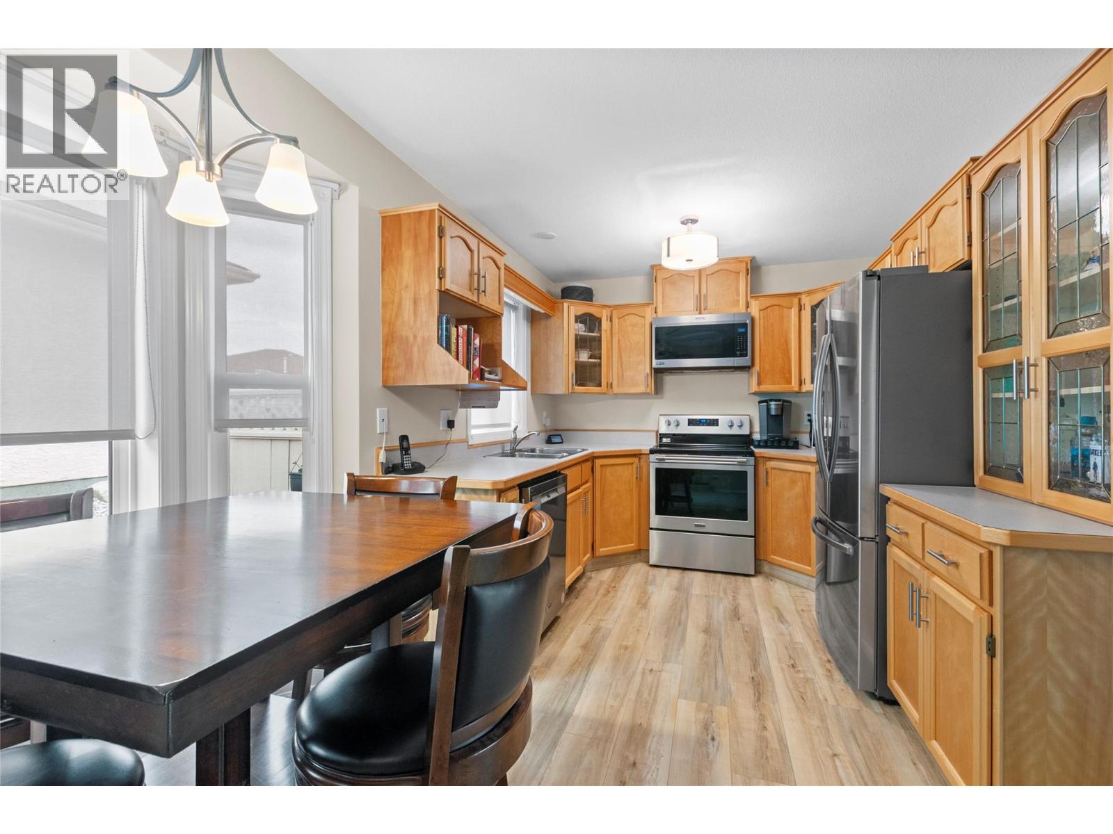 Picture for Unit #120, 1634 Carmi  Avenue https://www.cirrealty.ca/reb/bc/5/10366395_7.jpg