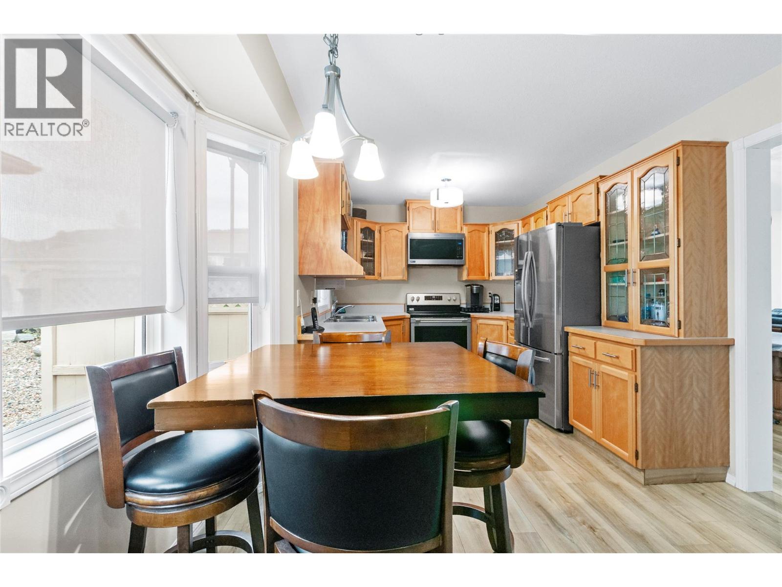 Picture for Unit #120, 1634 Carmi  Avenue https://www.cirrealty.ca/reb/bc/5/10366395_8.jpg