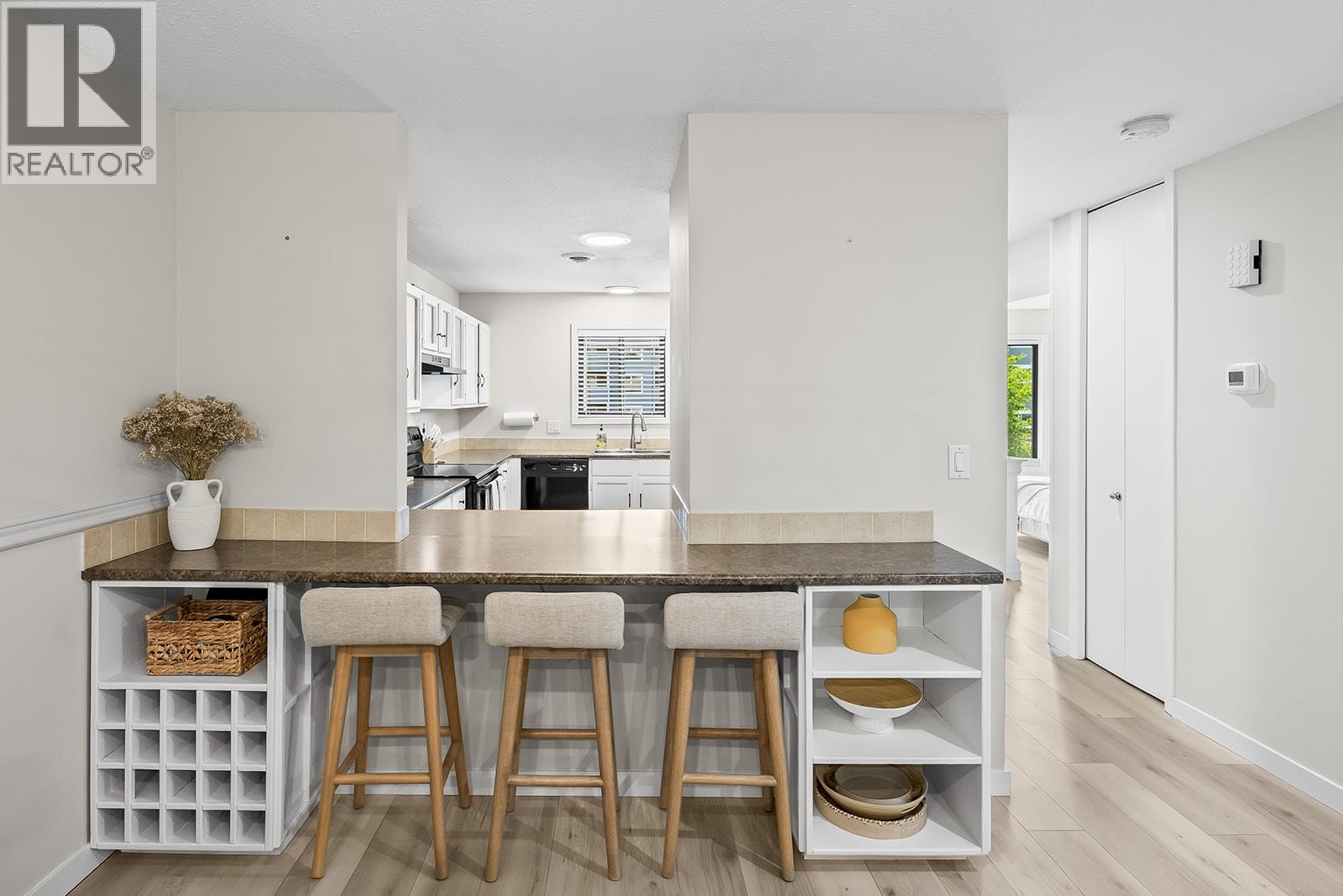 Picture for Unit #206, 1870 Parkinson  Way https://www.cirrealty.ca/reb/bc/5/10366455_10.jpg