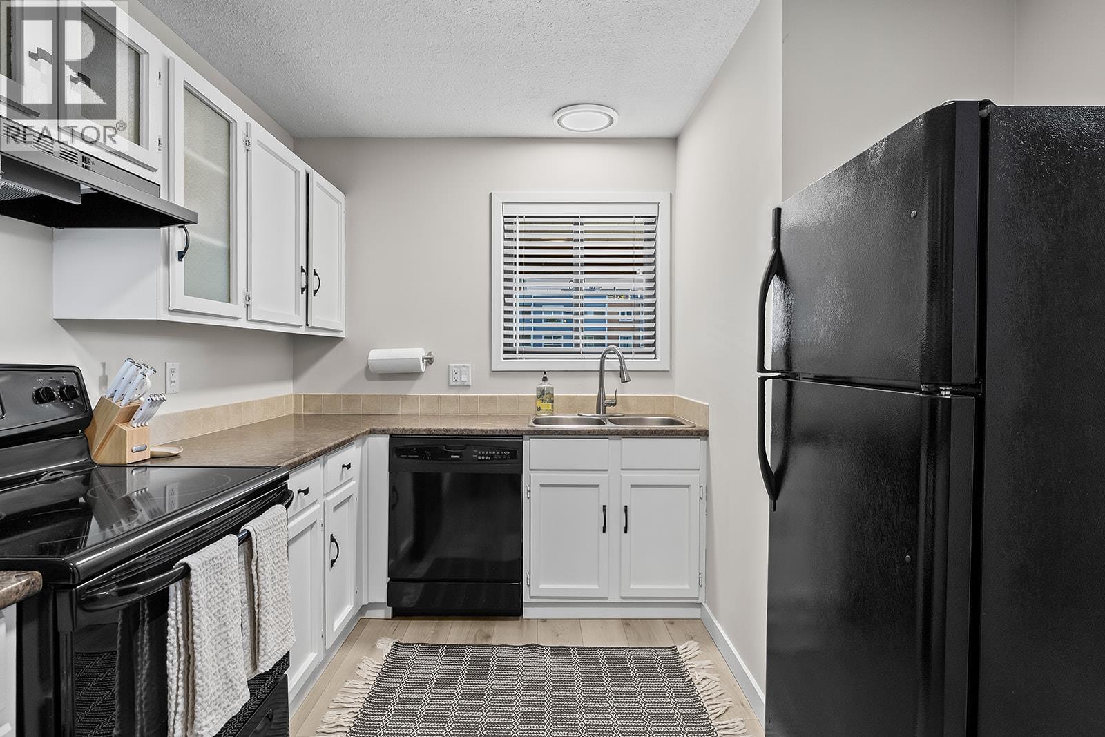 Picture for Unit #206, 1870 Parkinson  Way https://www.cirrealty.ca/reb/bc/5/10366455_13.jpg