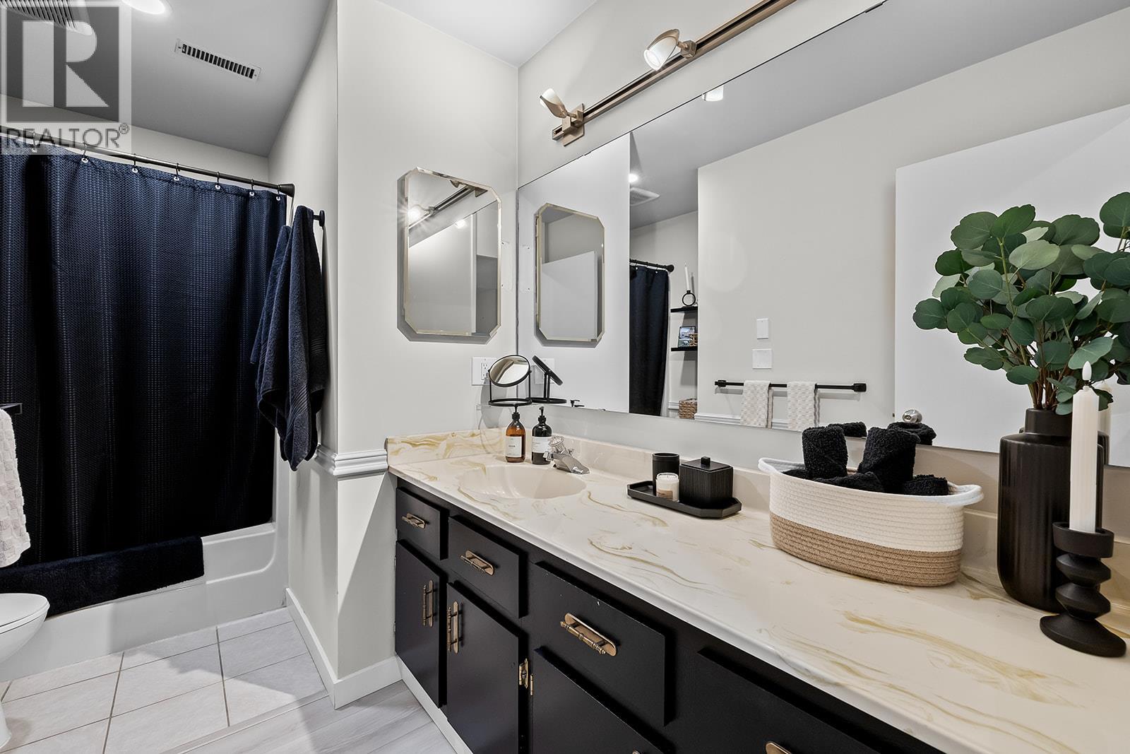 Picture for Unit #206, 1870 Parkinson  Way https://www.cirrealty.ca/reb/bc/5/10366455_23.jpg