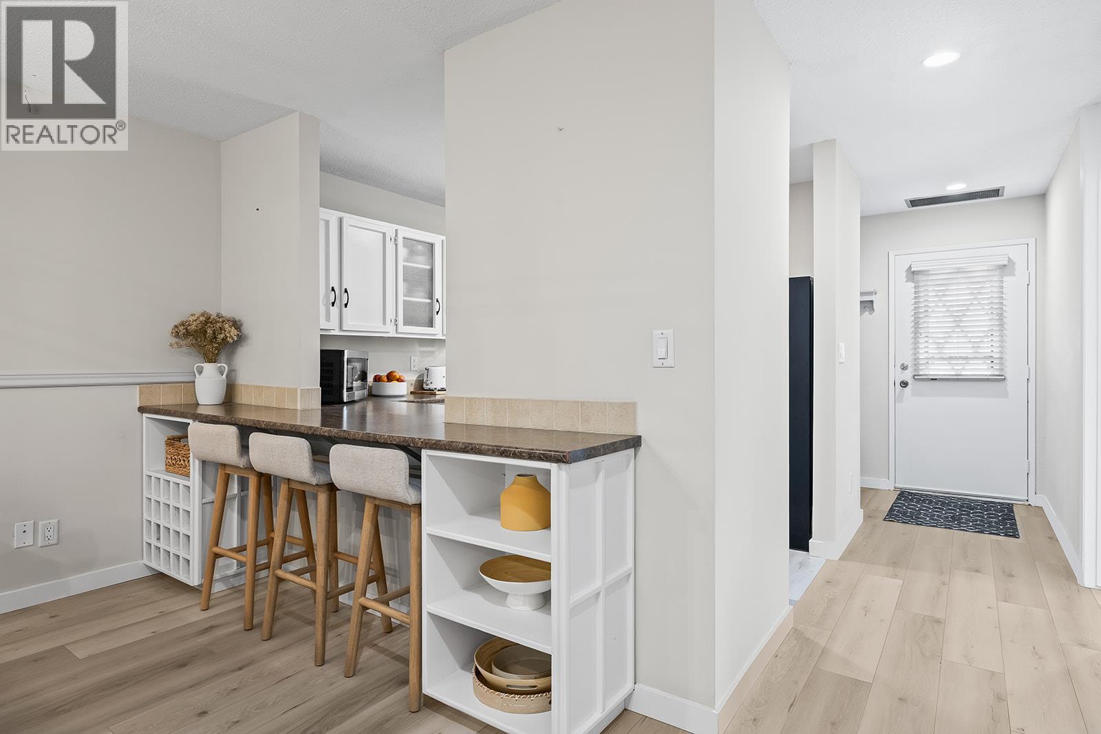 Picture for Unit #206, 1870 Parkinson  Way https://www.cirrealty.ca/reb/bc/5/10366455_9.jpg