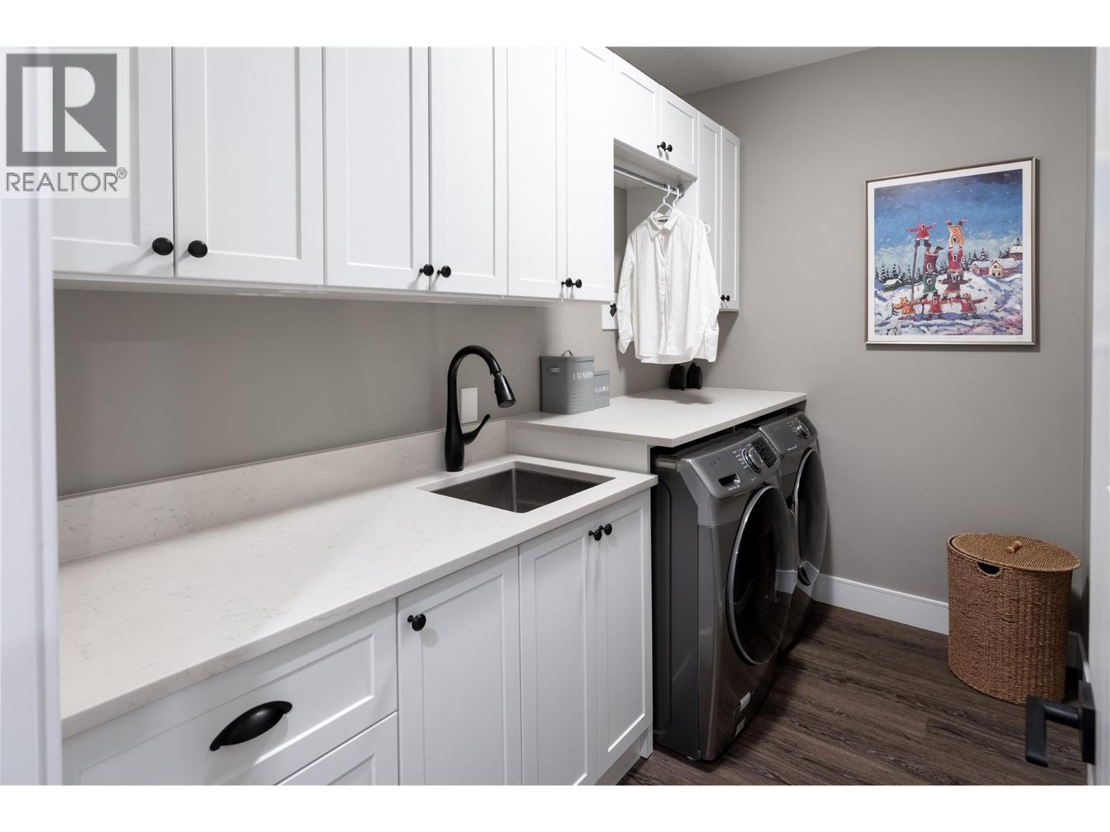 Picture for Unit #501, 529 Truswell  Road https://www.cirrealty.ca/reb/bc/5/10366495_17.jpg