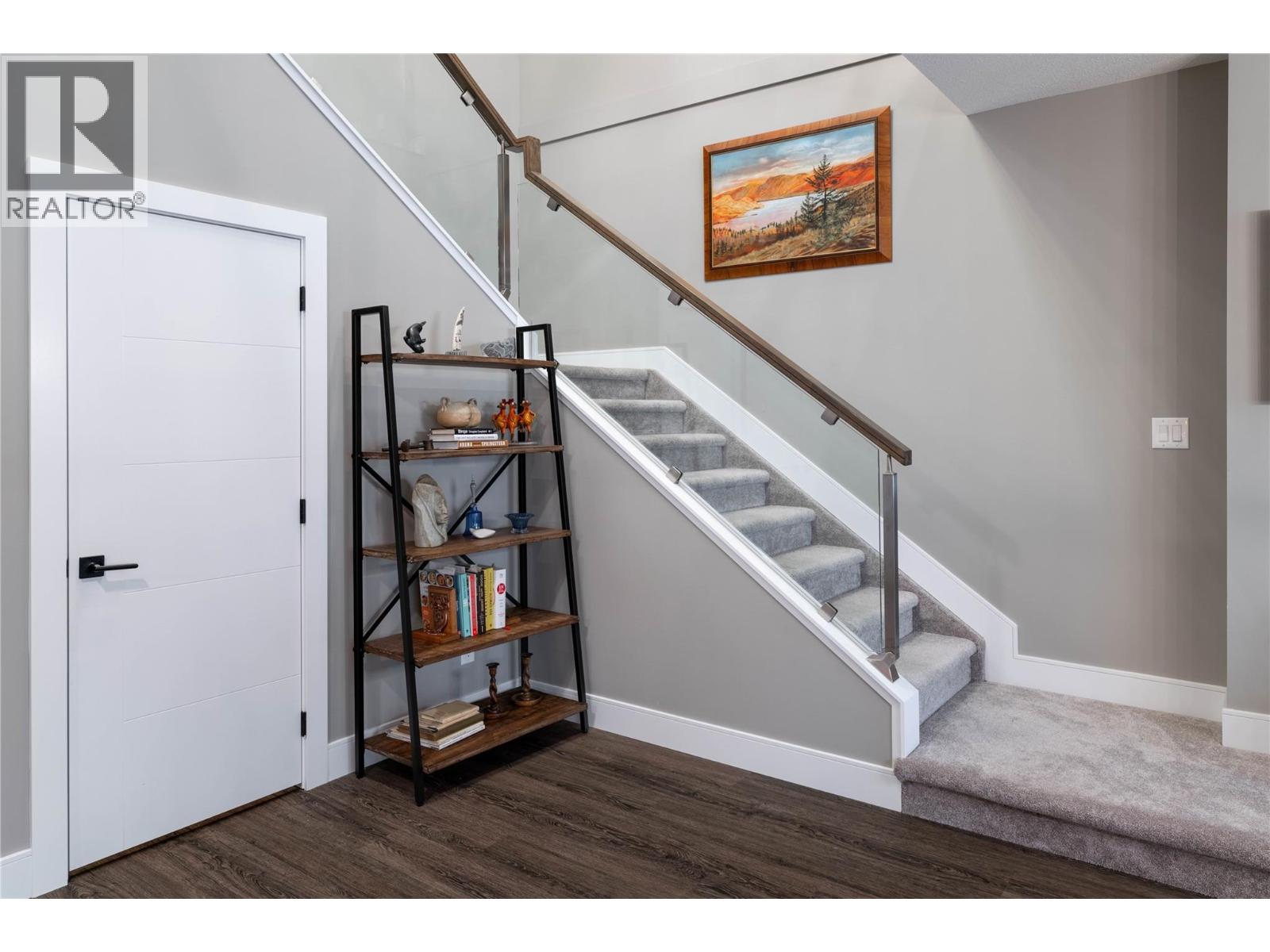 Picture for Unit #501, 529 Truswell  Road https://www.cirrealty.ca/reb/bc/5/10366495_19.jpg