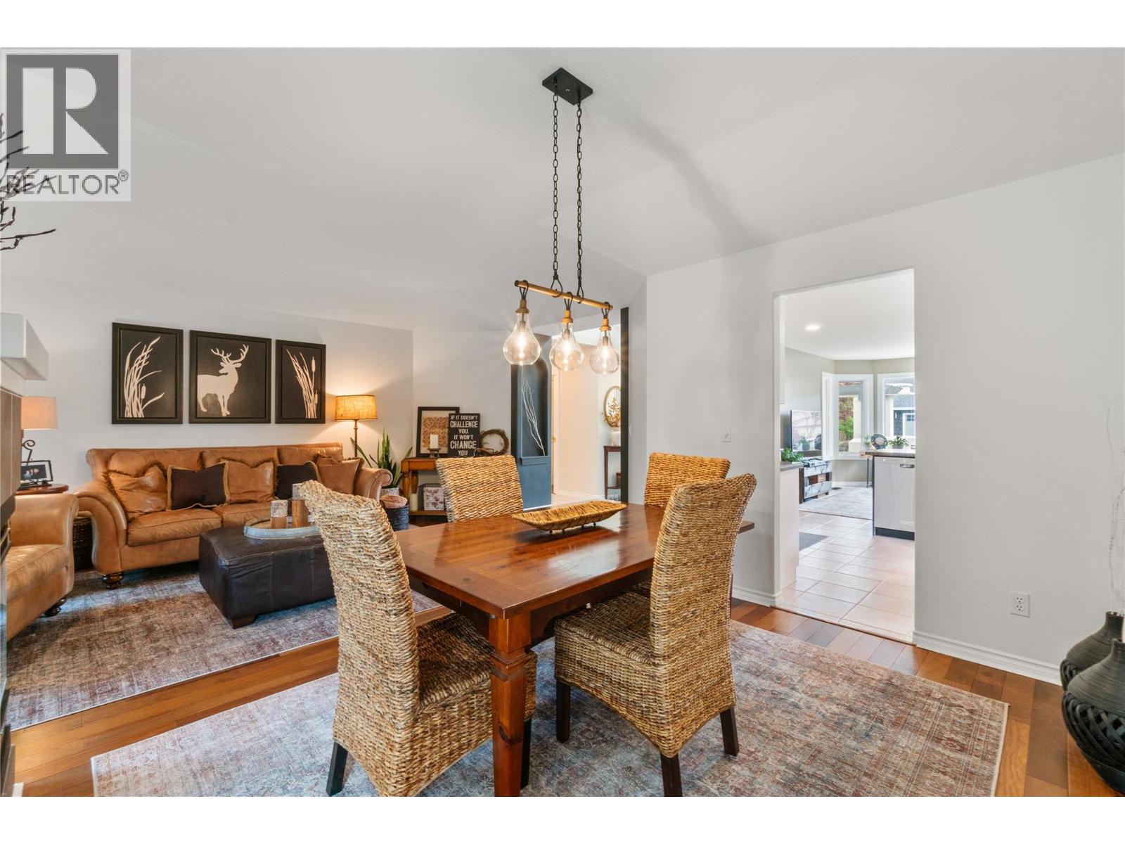 Picture for 4222 Gallaghers  Crescent https://www.cirrealty.ca/reb/bc/5/10366575_21.jpg