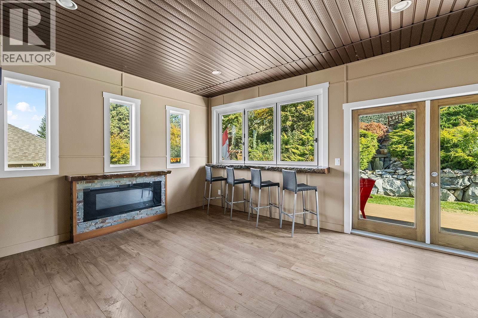 Picture for 3431 Camelback  Drive https://www.cirrealty.ca/reb/bc/5/10366675_24.jpg