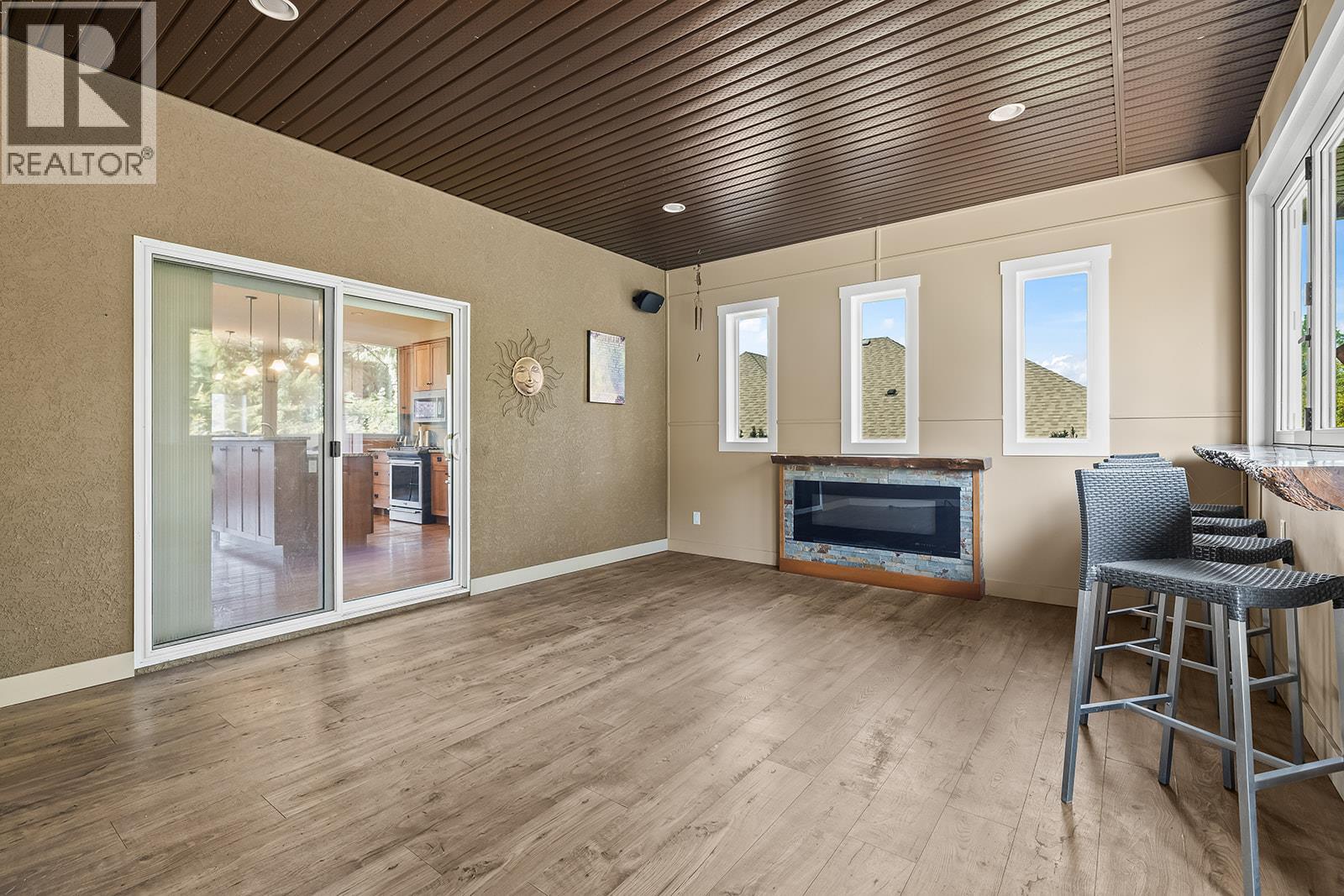 Picture for 3431 Camelback  Drive https://www.cirrealty.ca/reb/bc/5/10366675_25.jpg