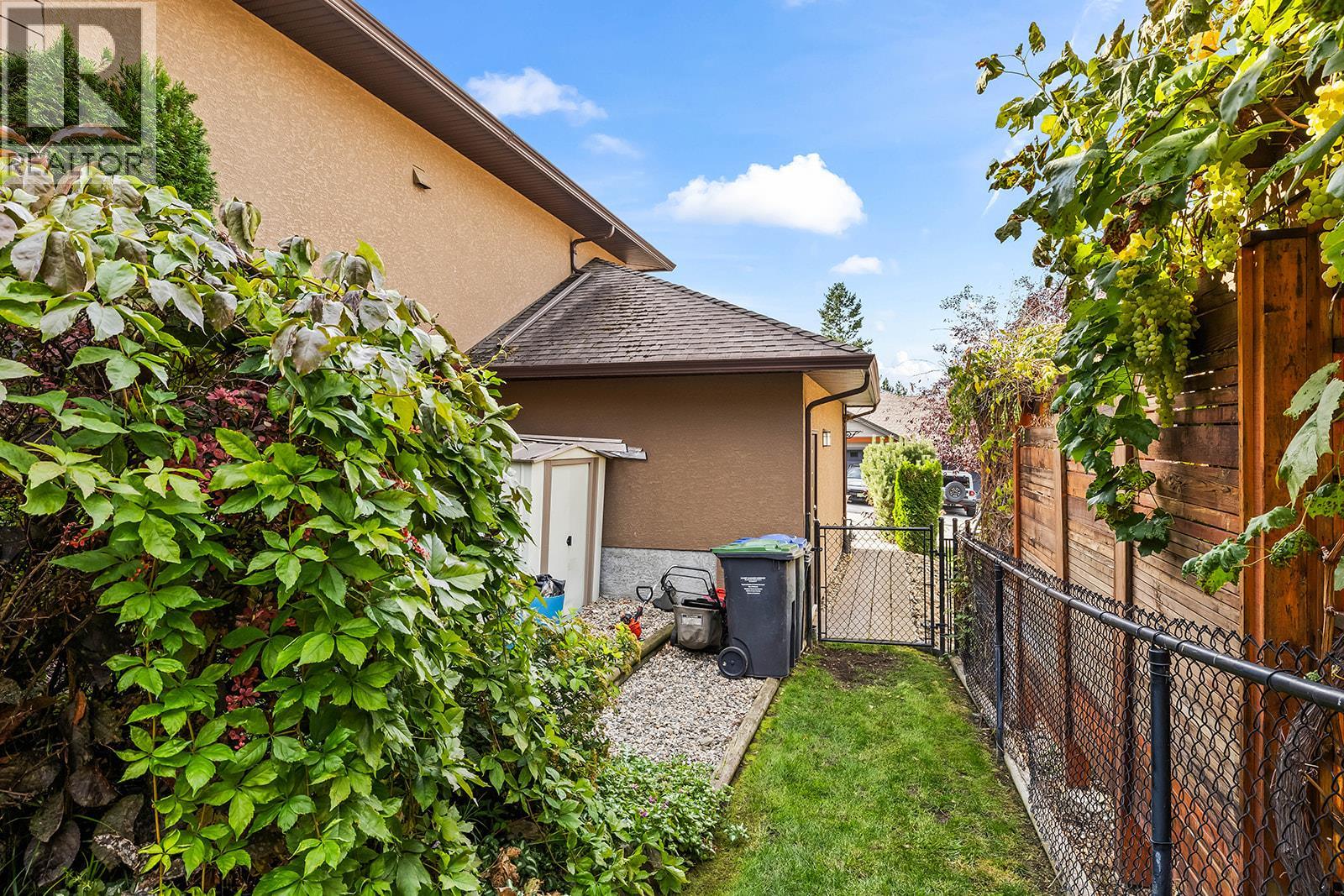 Picture for 3431 Camelback  Drive https://www.cirrealty.ca/reb/bc/5/10366675_33.jpg