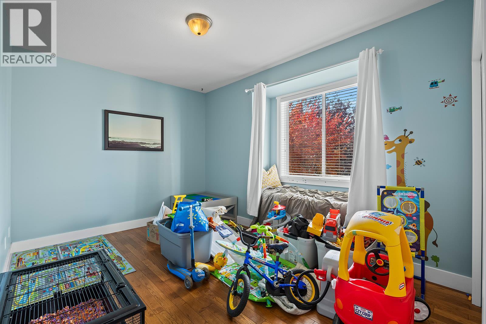 Picture for 3431 Camelback  Drive https://www.cirrealty.ca/reb/bc/5/10366675_39.jpg