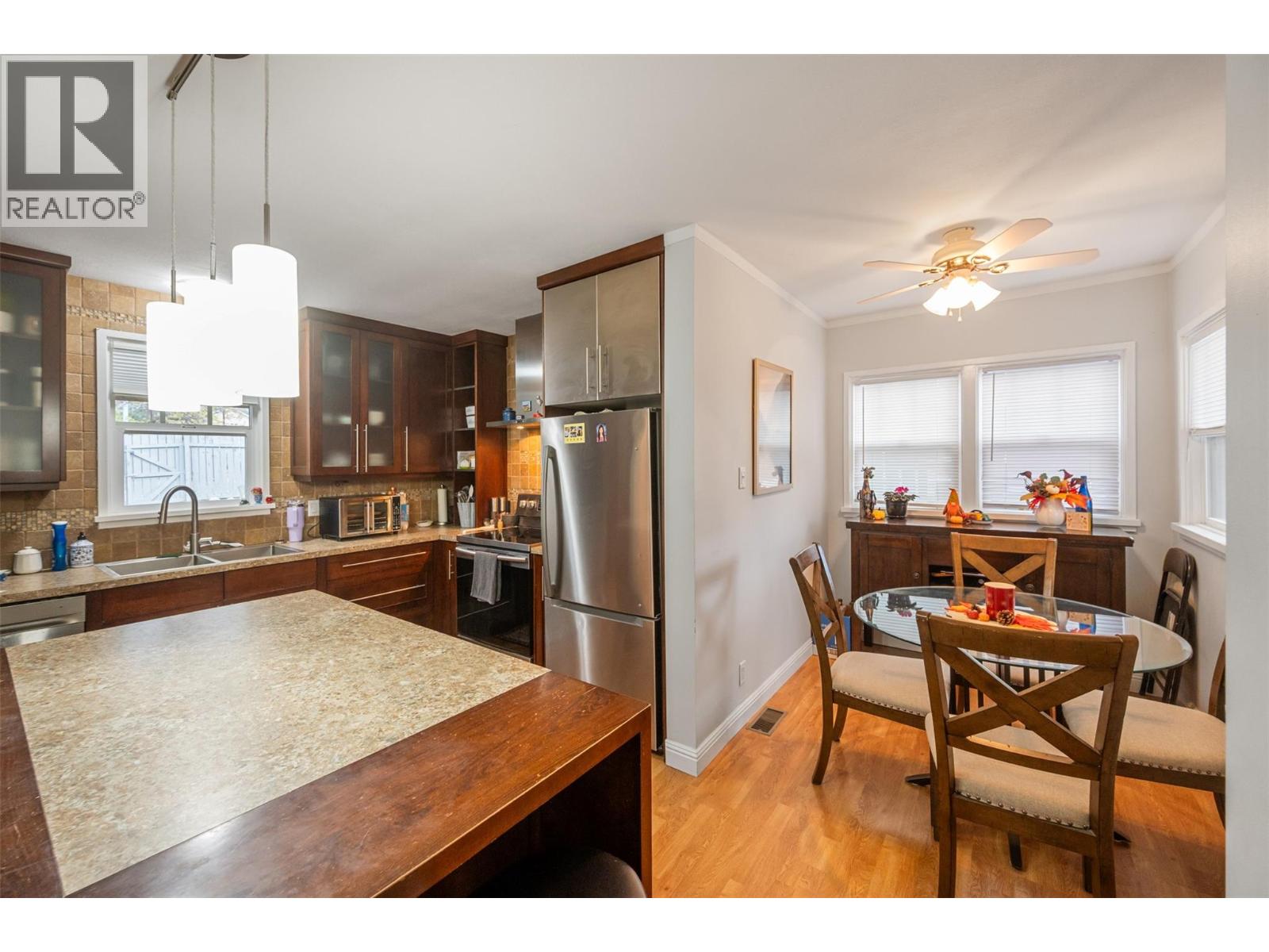 Picture for 598 Van Horne  Street https://www.cirrealty.ca/reb/bc/5/10366835_17.jpg