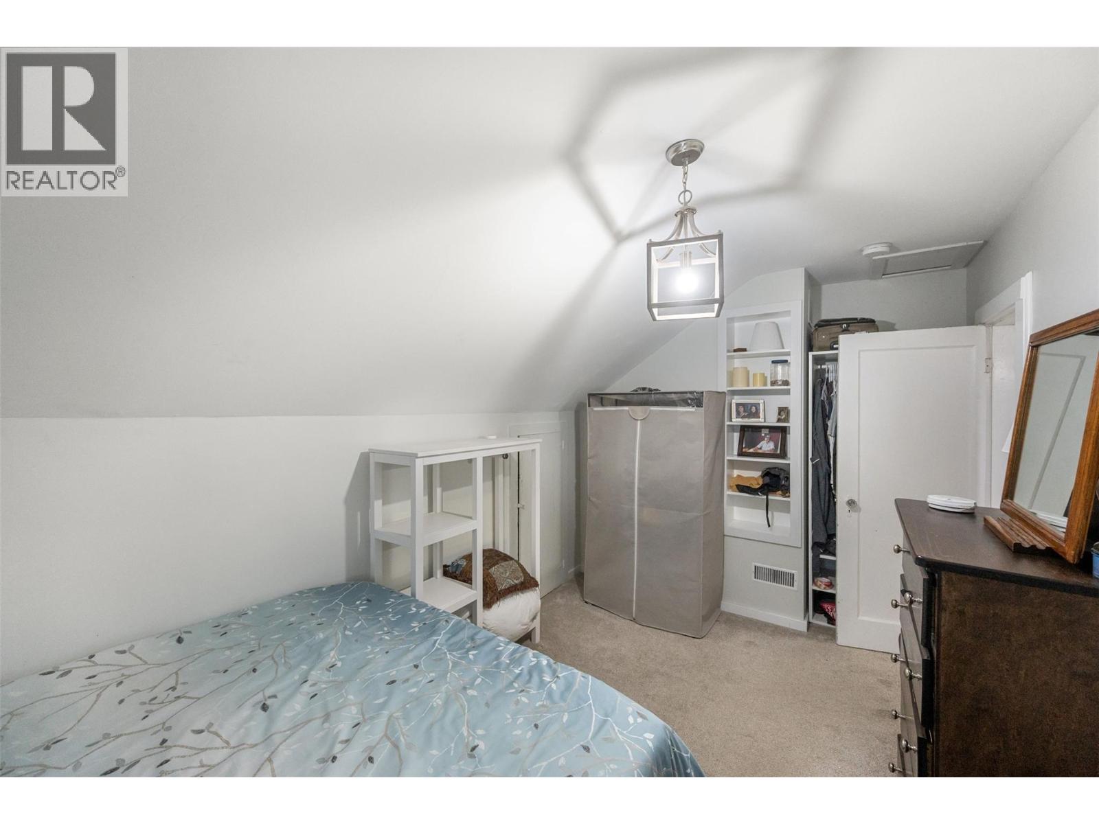 Picture for 598 Van Horne  Street https://www.cirrealty.ca/reb/bc/5/10366835_21.jpg