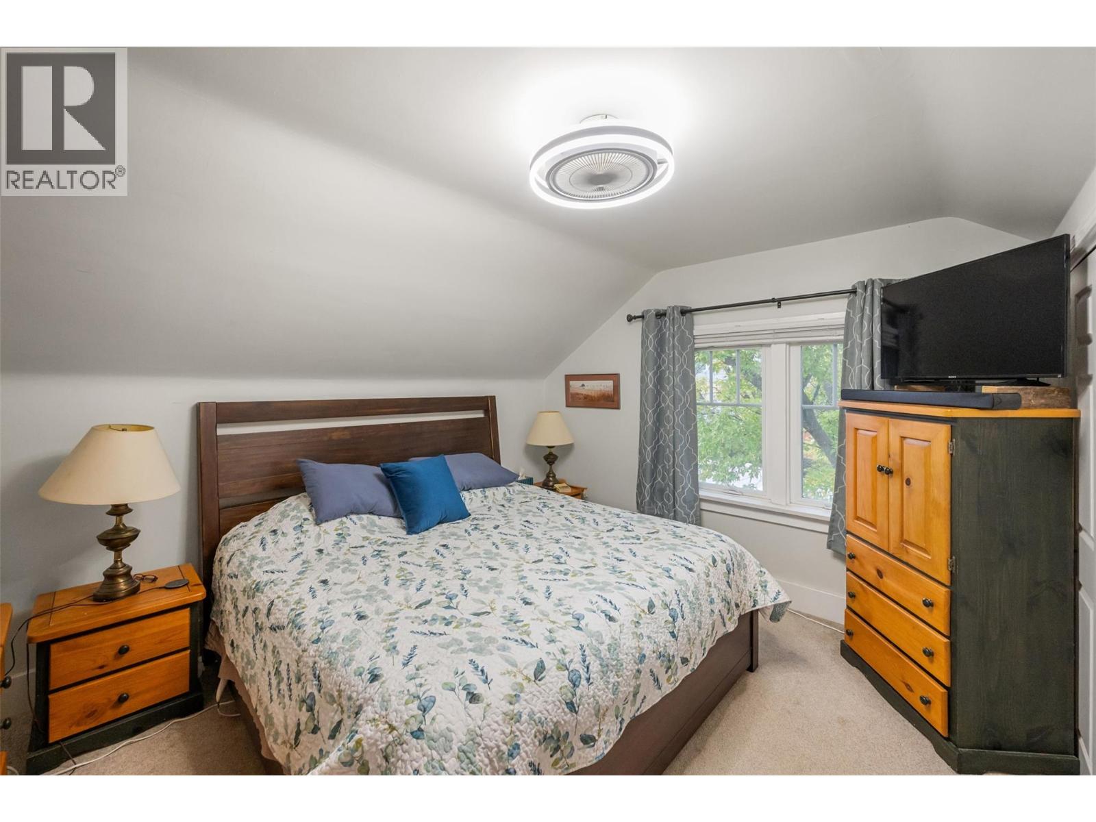 Picture for 598 Van Horne  Street https://www.cirrealty.ca/reb/bc/5/10366835_24.jpg