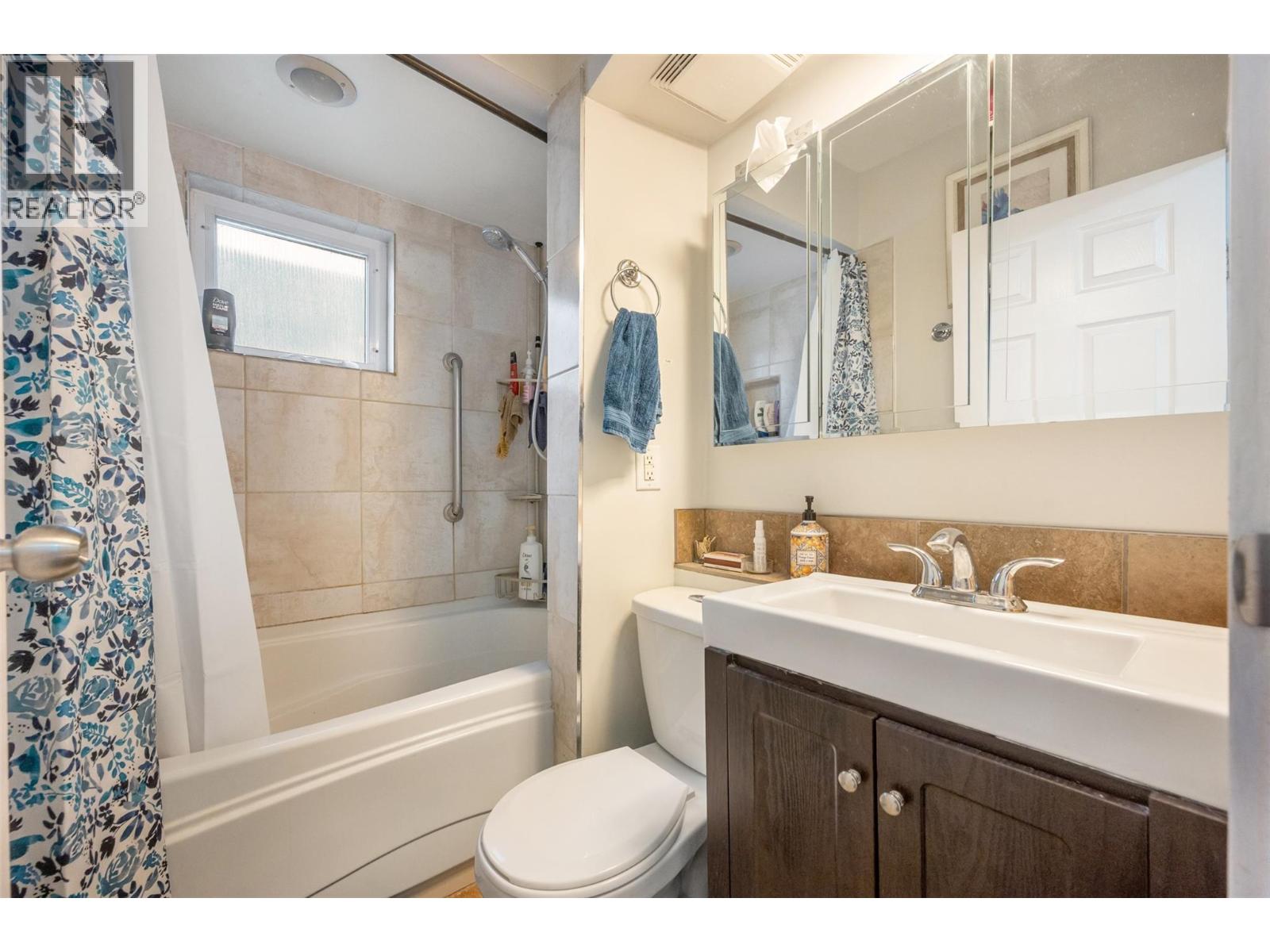 Picture for 598 Van Horne  Street https://www.cirrealty.ca/reb/bc/5/10366835_27.jpg