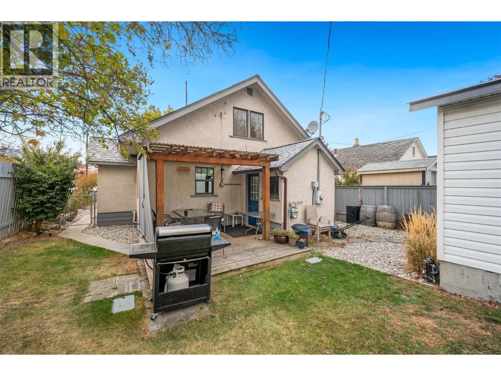 Picture for 598 Van Horne  Street https://www.cirrealty.ca/reb/bc/5/10366835_37.jpg
